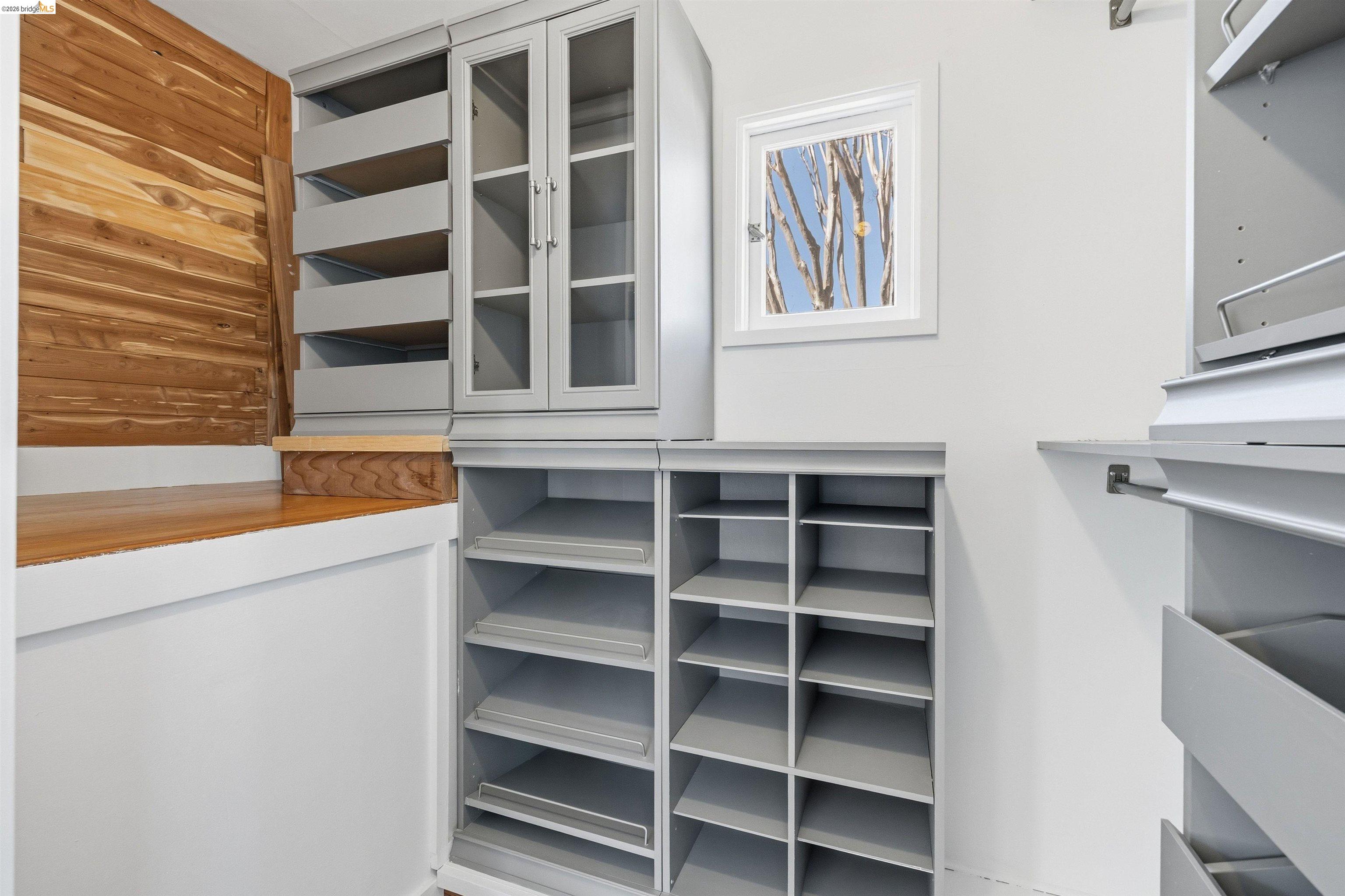 Detail Gallery Image 25 of 60 For 3235 Central Ave, Alameda,  CA 94501 - 3 Beds | 2 Baths