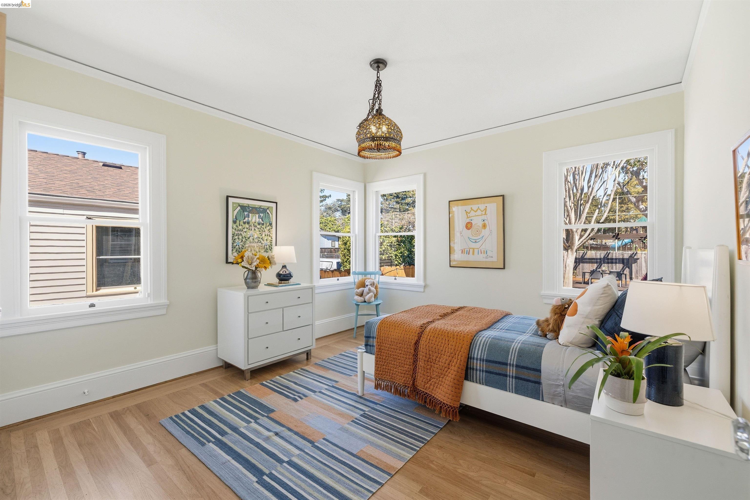 Detail Gallery Image 29 of 60 For 3235 Central Ave, Alameda,  CA 94501 - 3 Beds | 2 Baths