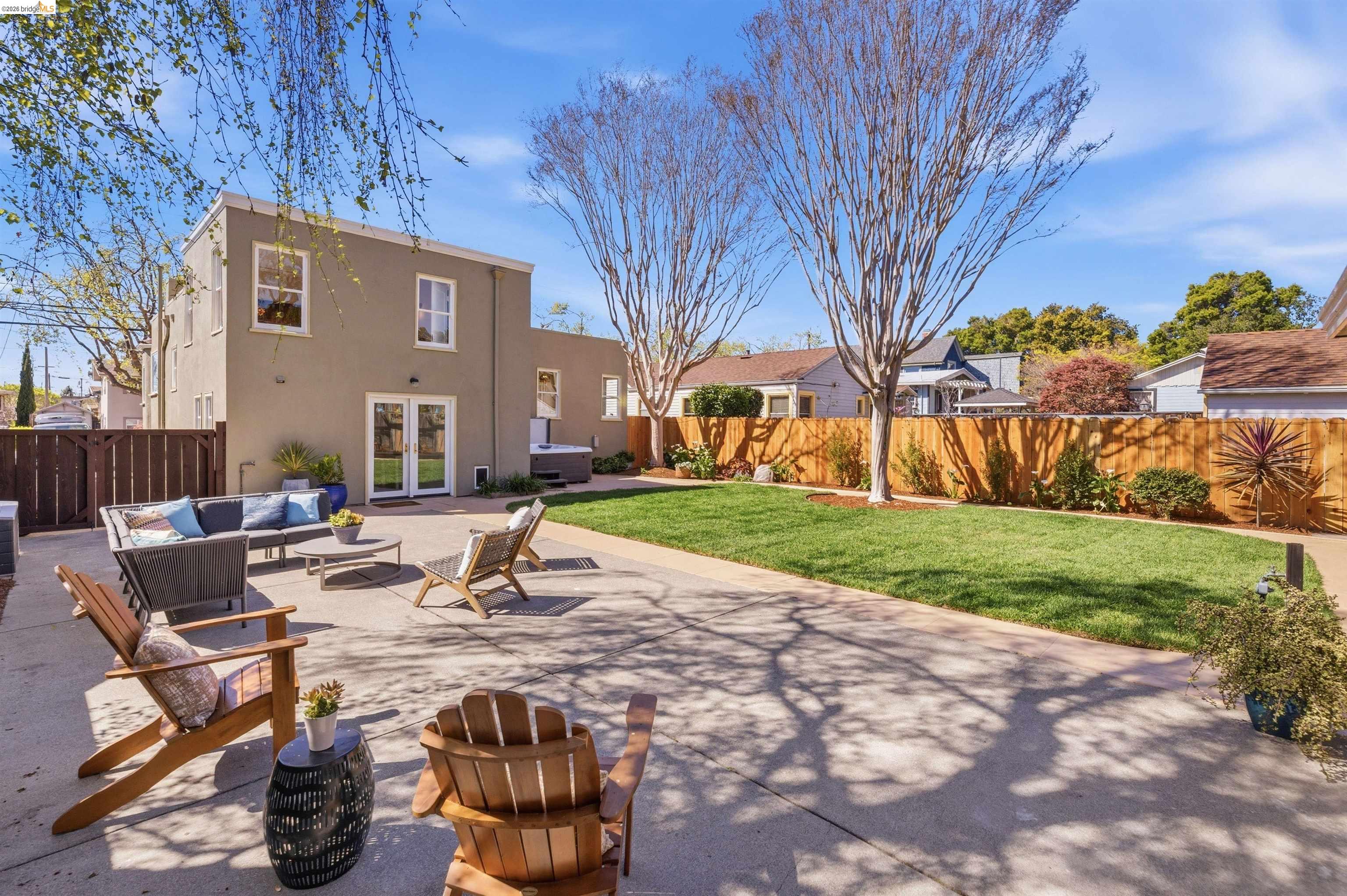 Detail Gallery Image 34 of 60 For 3235 Central Ave, Alameda,  CA 94501 - 3 Beds | 2 Baths