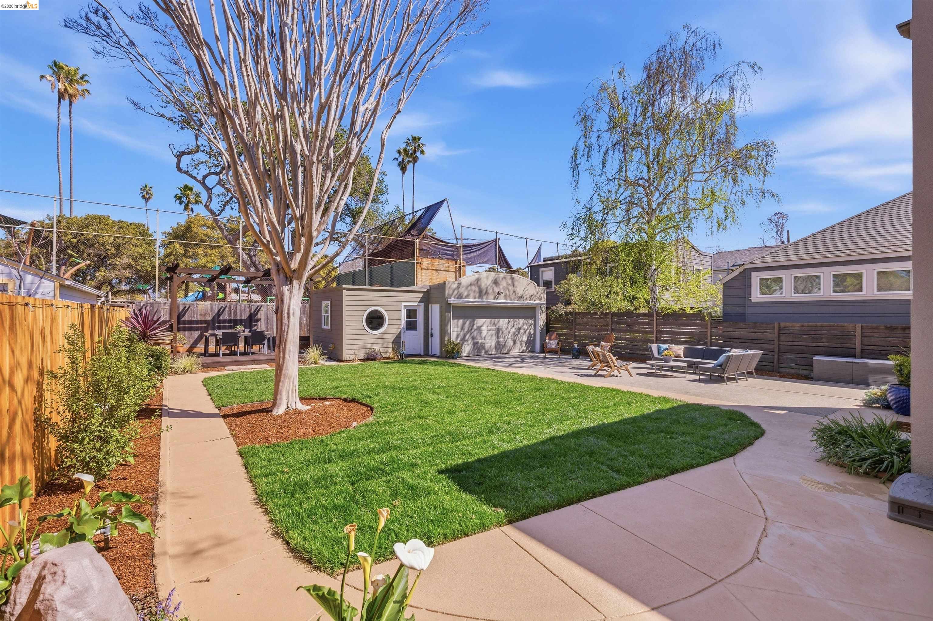 Detail Gallery Image 36 of 60 For 3235 Central Ave, Alameda,  CA 94501 - 3 Beds | 2 Baths