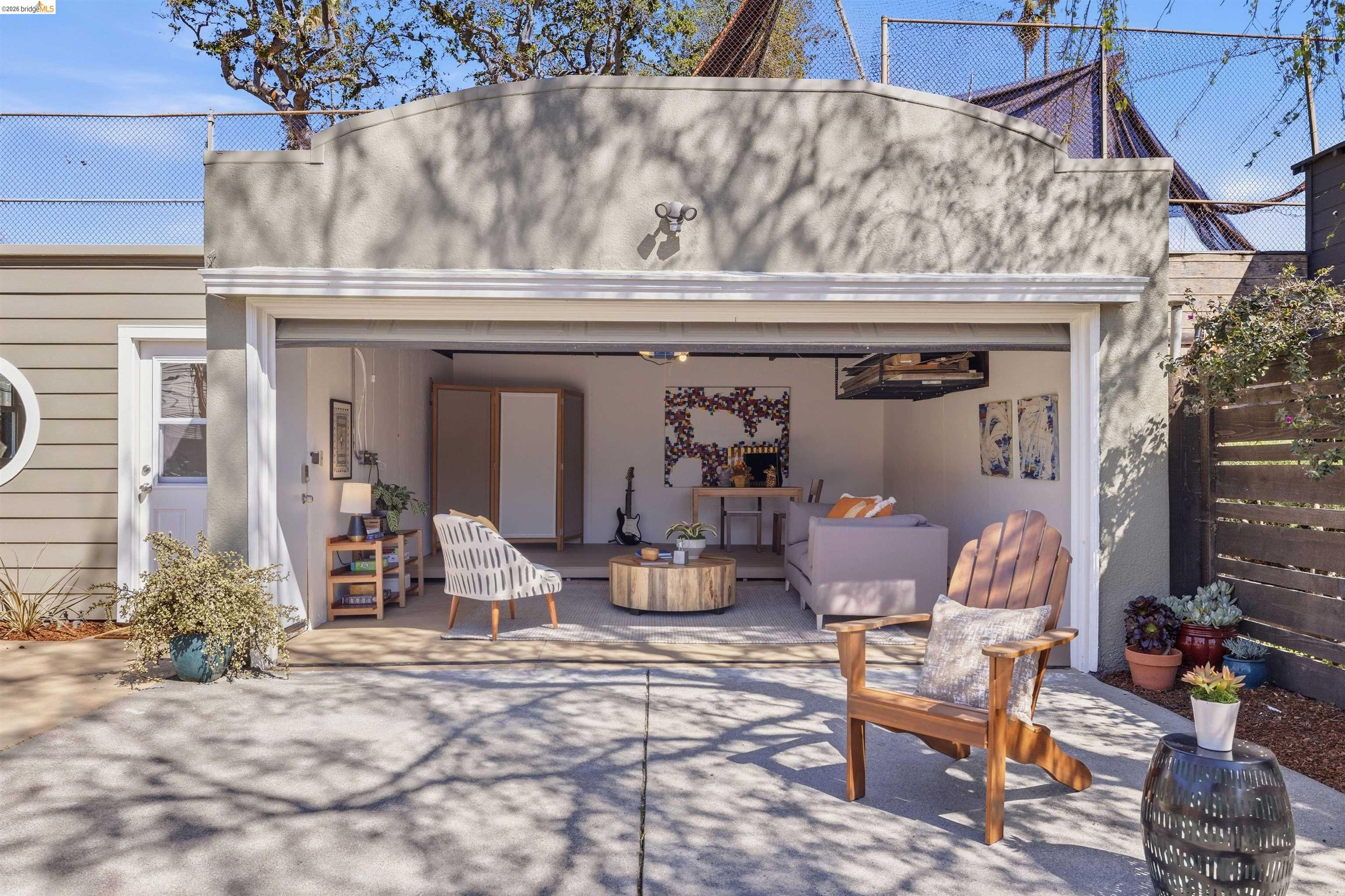 Detail Gallery Image 47 of 60 For 3235 Central Ave, Alameda,  CA 94501 - 3 Beds | 2 Baths