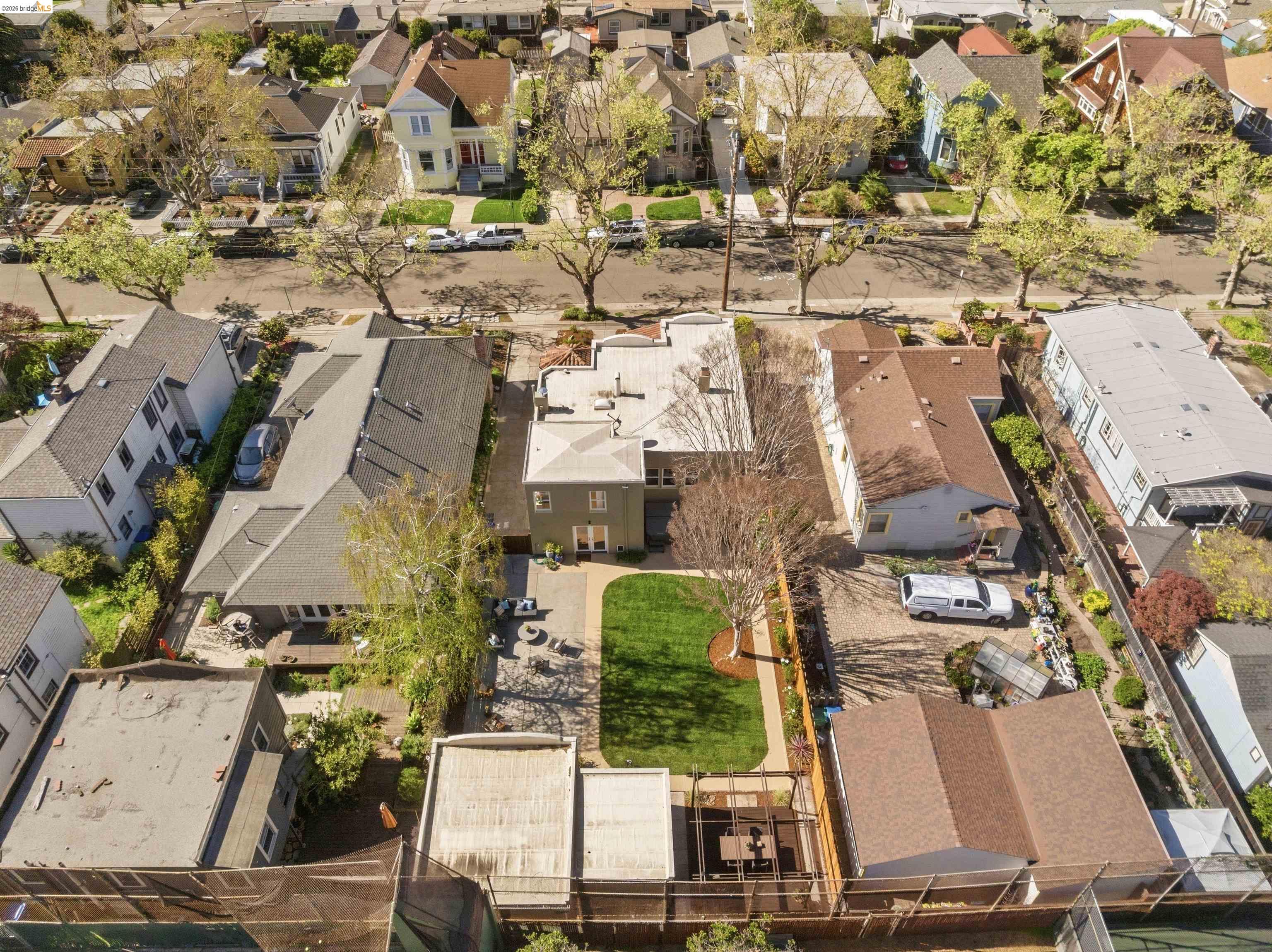 Detail Gallery Image 55 of 60 For 3235 Central Ave, Alameda,  CA 94501 - 3 Beds | 2 Baths