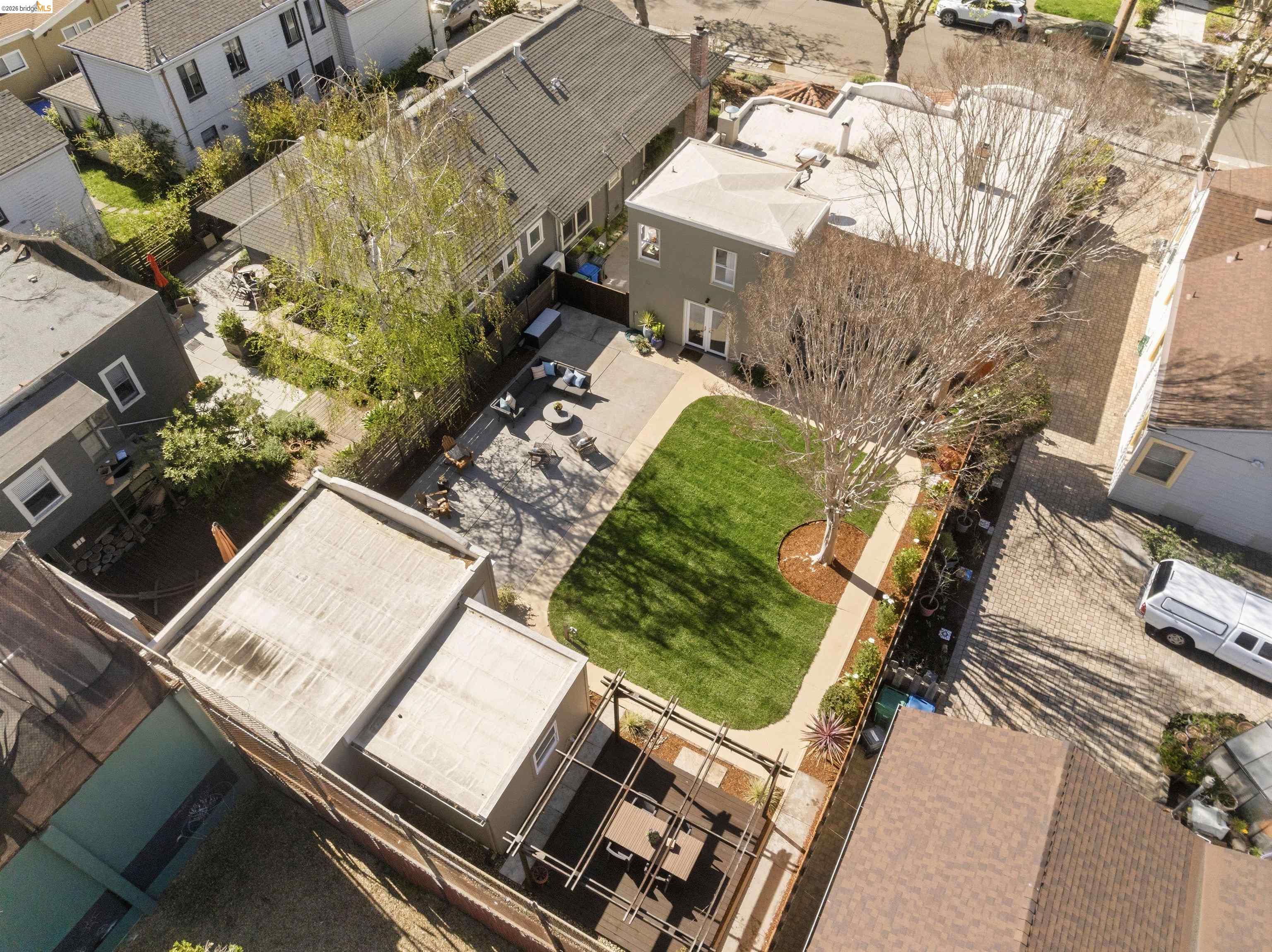 Detail Gallery Image 56 of 60 For 3235 Central Ave, Alameda,  CA 94501 - 3 Beds | 2 Baths