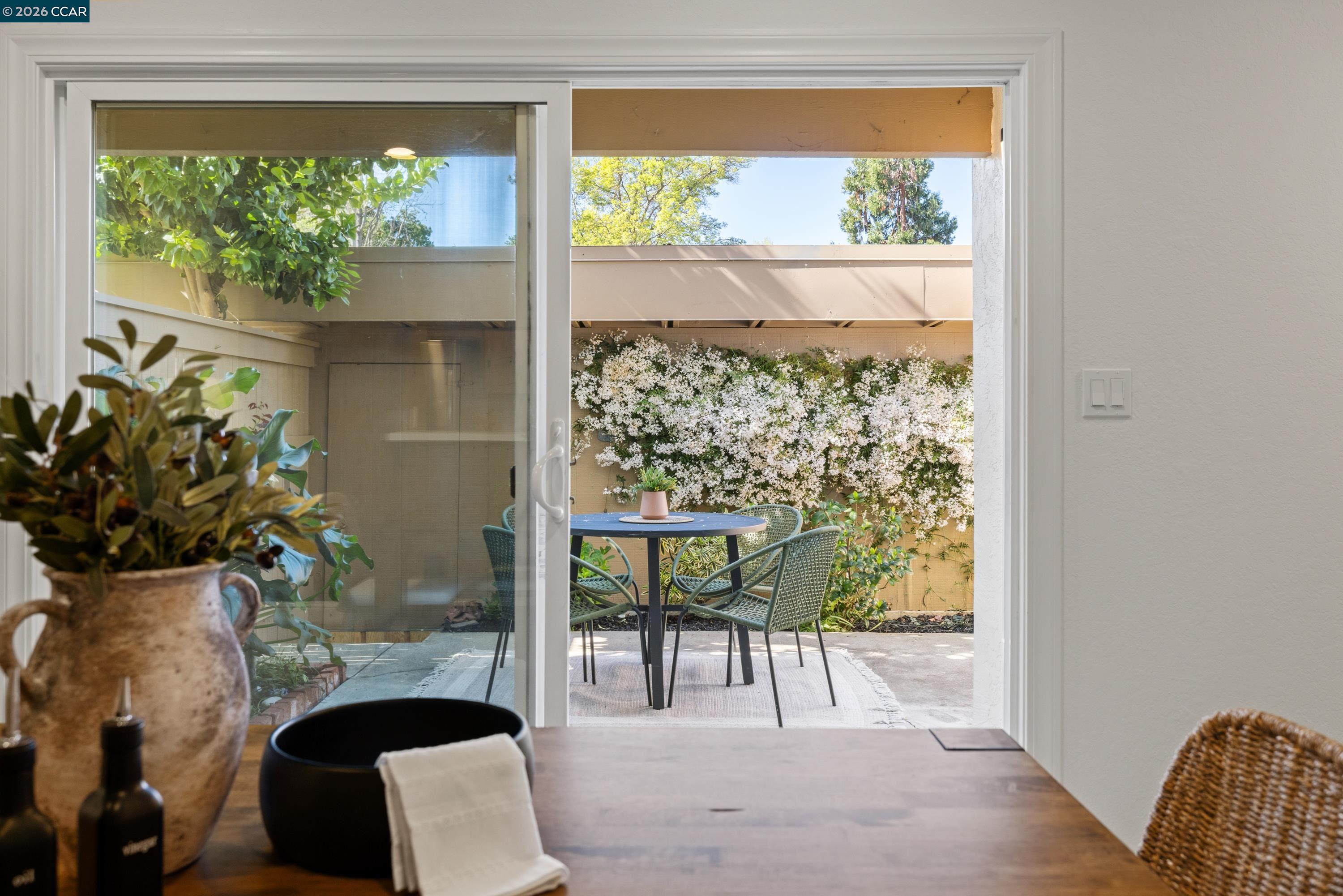 Photo #2: 41127450 Listing: Photo #2