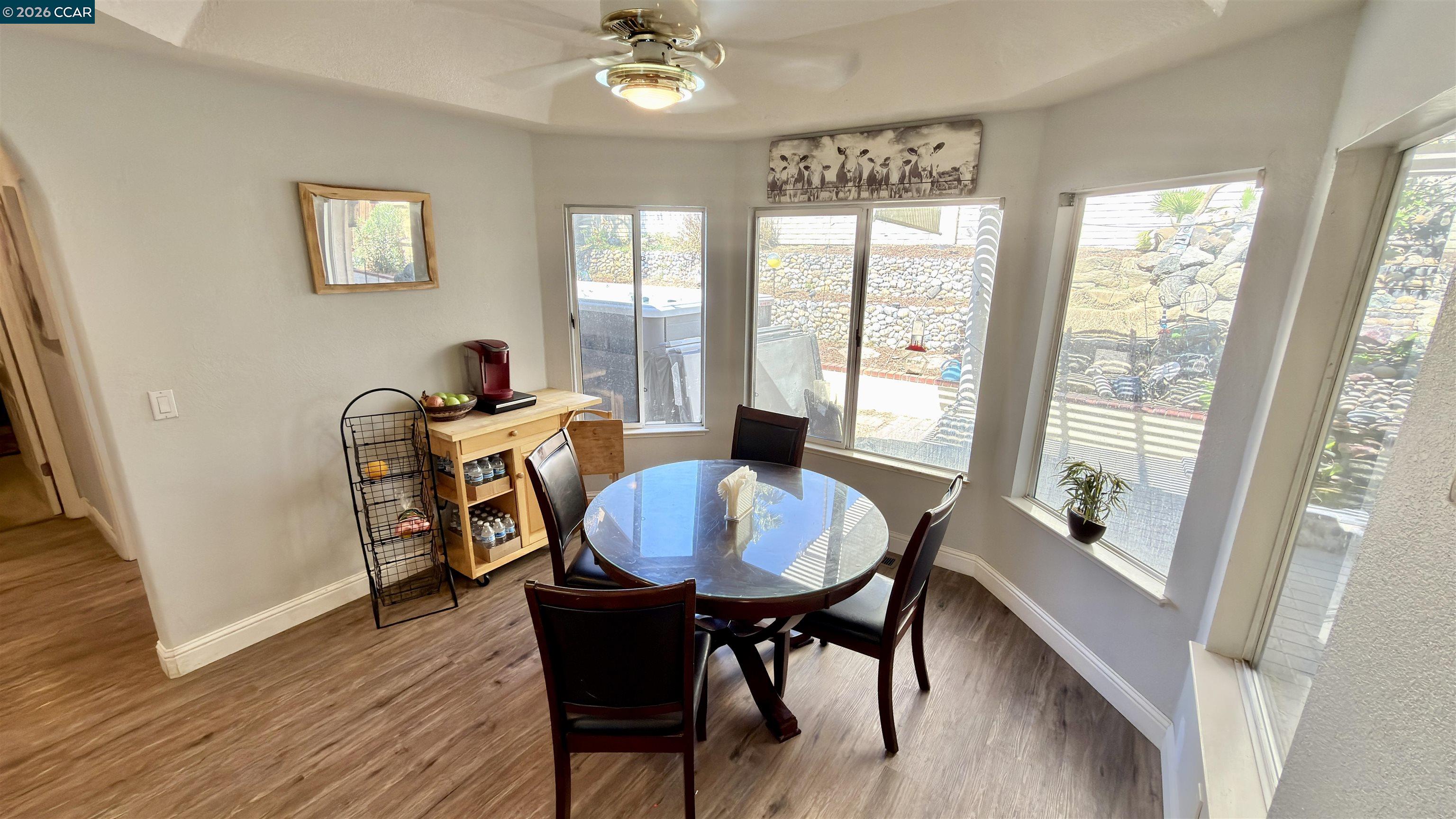 Detail Gallery Image 12 of 46 For 5593 Edgeview Dr, Discovery Bay,  CA 94505 - 3 Beds | 2/1 Baths