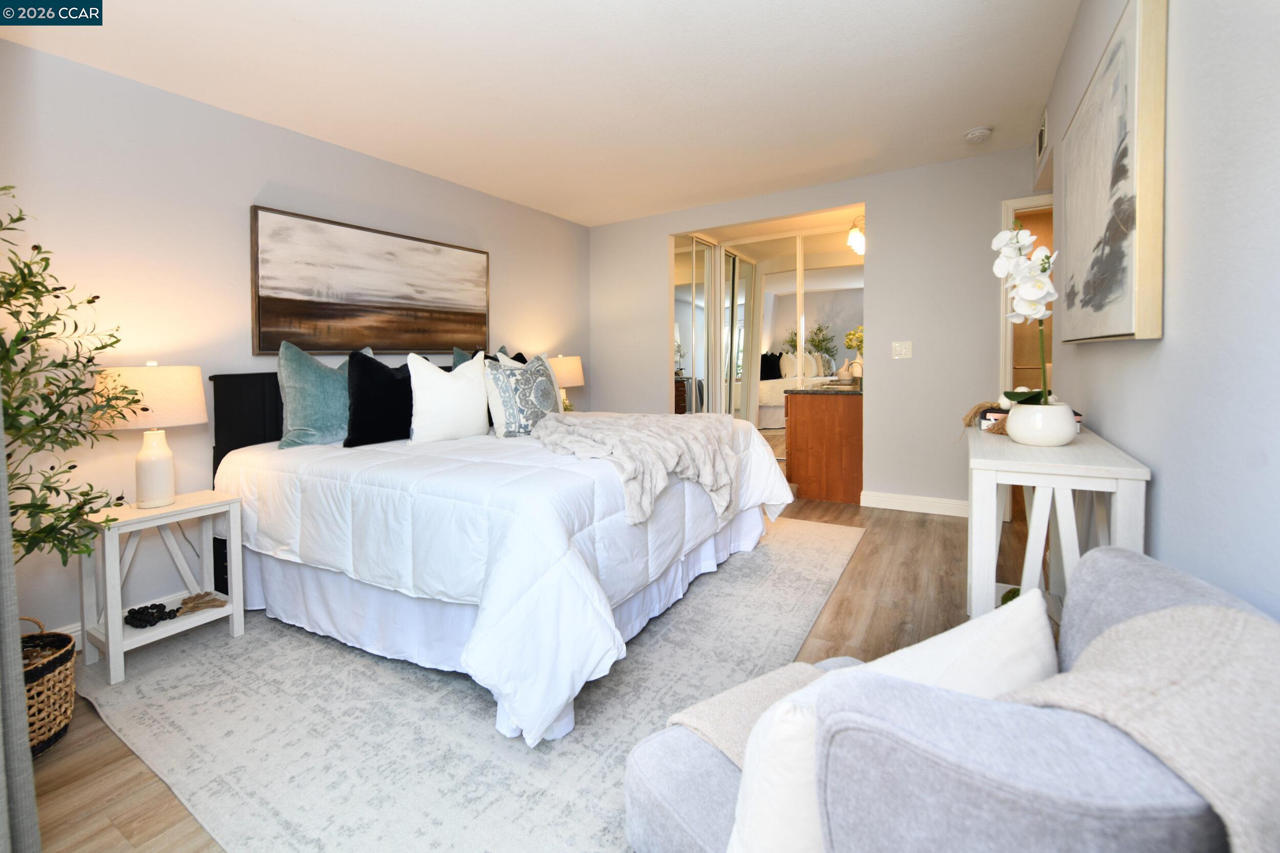 Detail Gallery Image 12 of 40 For 4869 Wolf Way, Concord,  CA 94521 - 2 Beds | 2 Baths