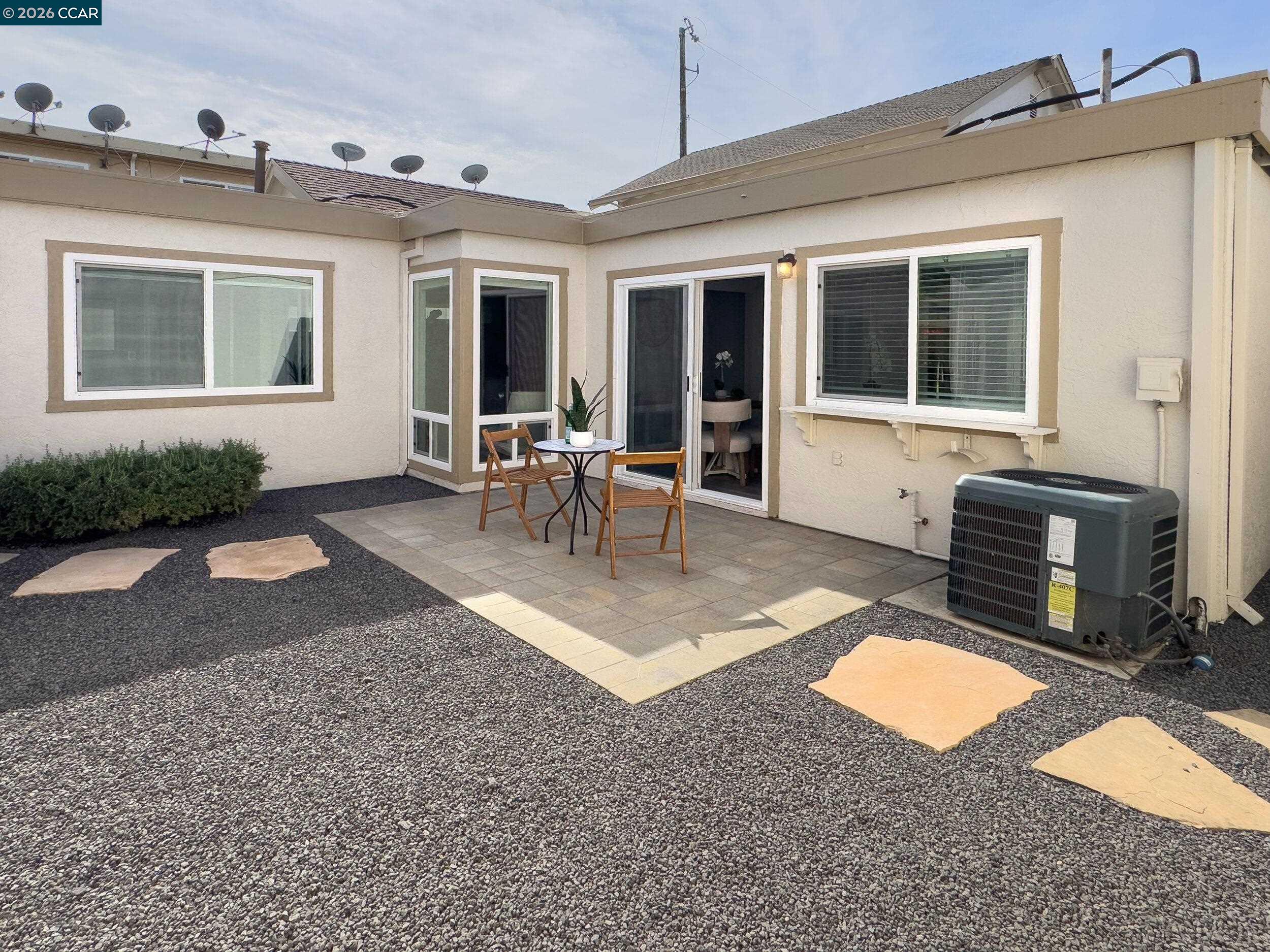 Detail Gallery Image 23 of 40 For 4869 Wolf Way, Concord,  CA 94521 - 2 Beds | 2 Baths