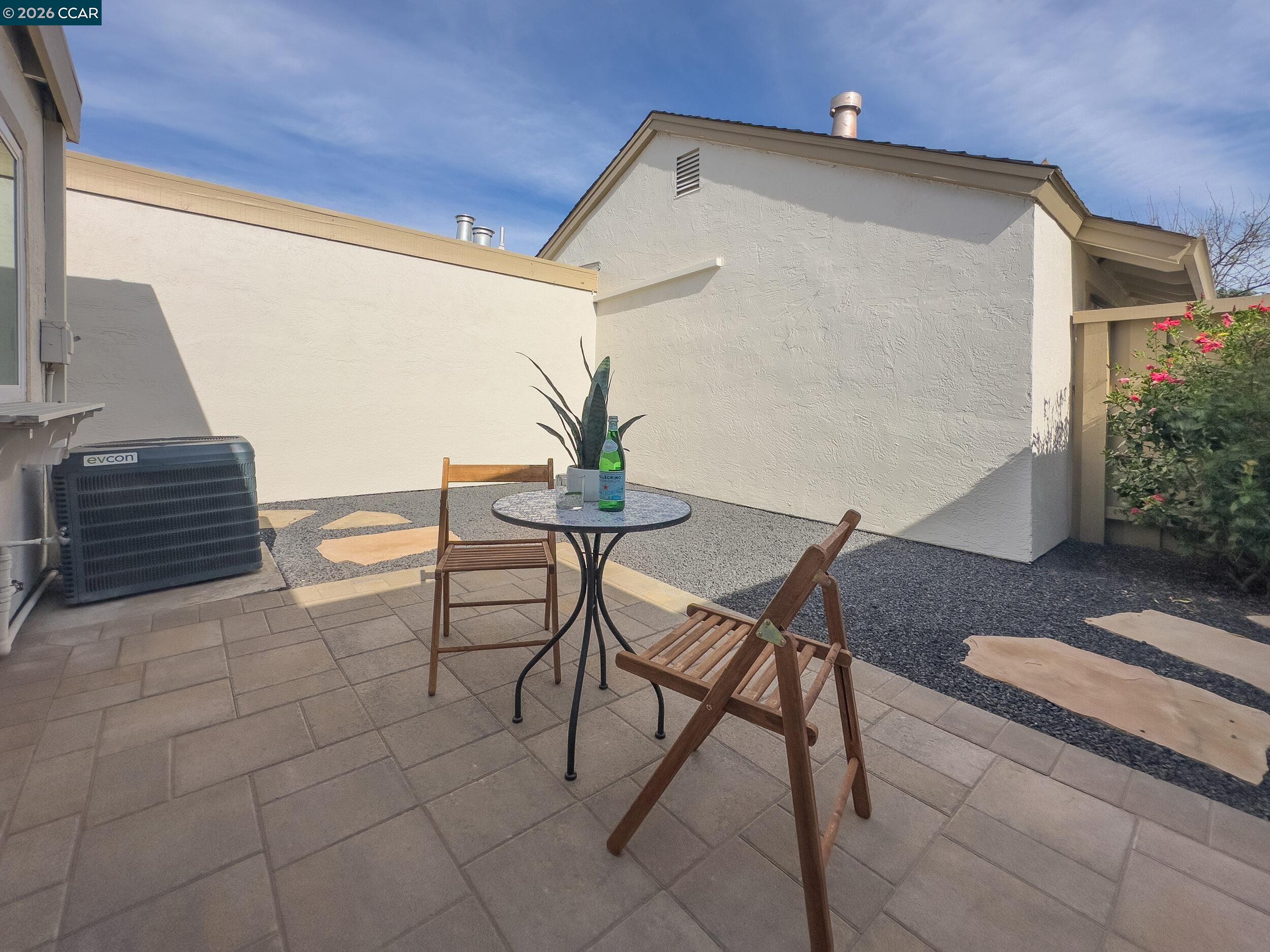 Detail Gallery Image 27 of 40 For 4869 Wolf Way, Concord,  CA 94521 - 2 Beds | 2 Baths