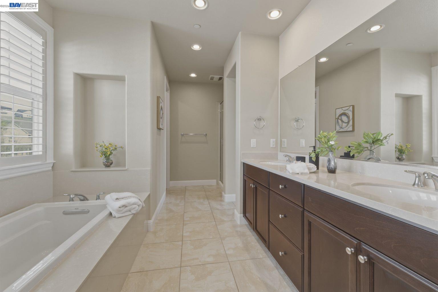 Detail Gallery Image 26 of 51 For 4450 Sunset View Dr, Dublin,  CA 94568 - 4 Beds | 2/1 Baths