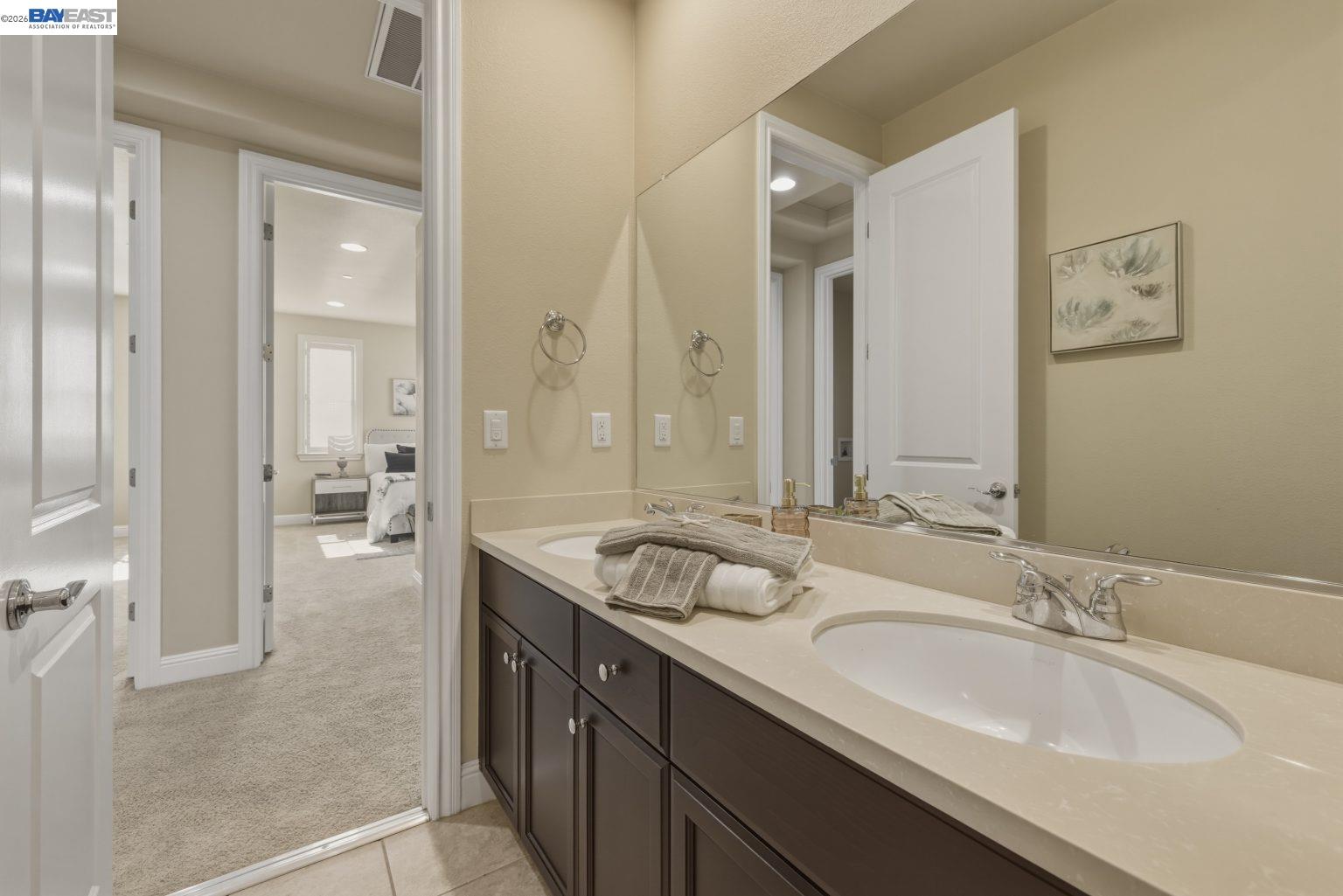 Detail Gallery Image 32 of 51 For 4450 Sunset View Dr, Dublin,  CA 94568 - 4 Beds | 2/1 Baths