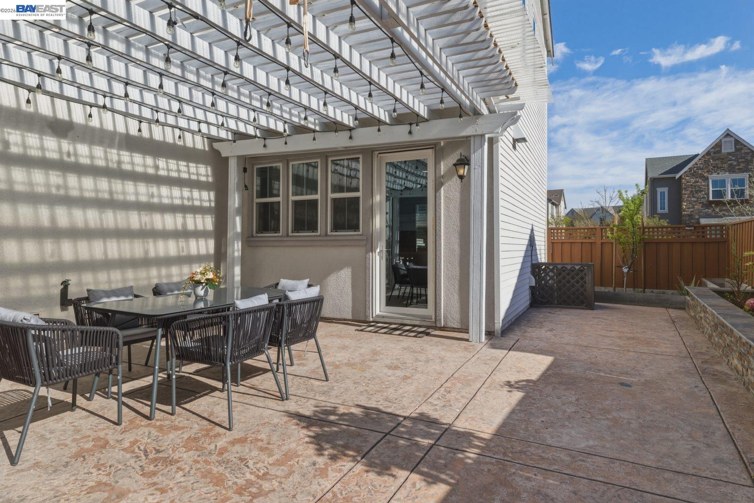 Detail Gallery Image 40 of 51 For 4450 Sunset View Dr, Dublin,  CA 94568 - 4 Beds | 2/1 Baths