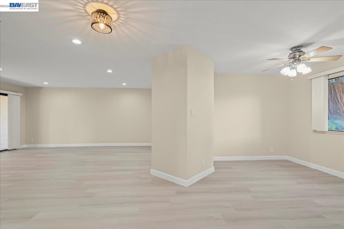 Detail Gallery Image 7 of 24 For 999 W Evelyn Ter #95,  Sunnyvale,  CA 94086 - 1 Beds | 1 Baths