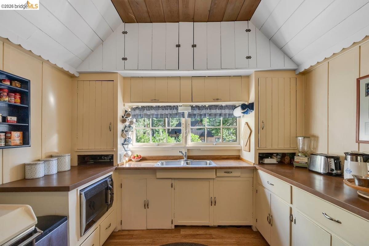 Detail Gallery Image 11 of 34 For 311 Fir, Pinecrest,  CA 95370 - 3 Beds | 1 Baths