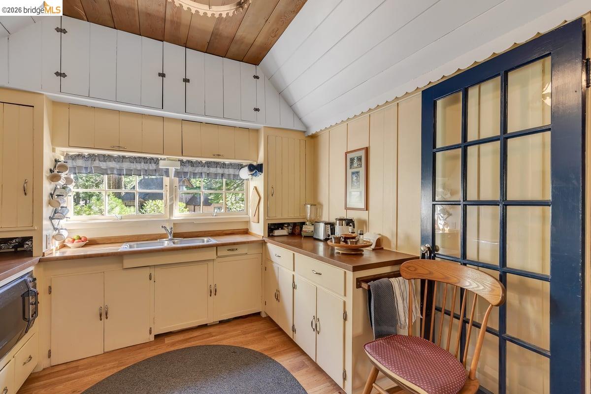 Detail Gallery Image 10 of 34 For 311 Fir, Pinecrest,  CA 95370 - 3 Beds | 1 Baths