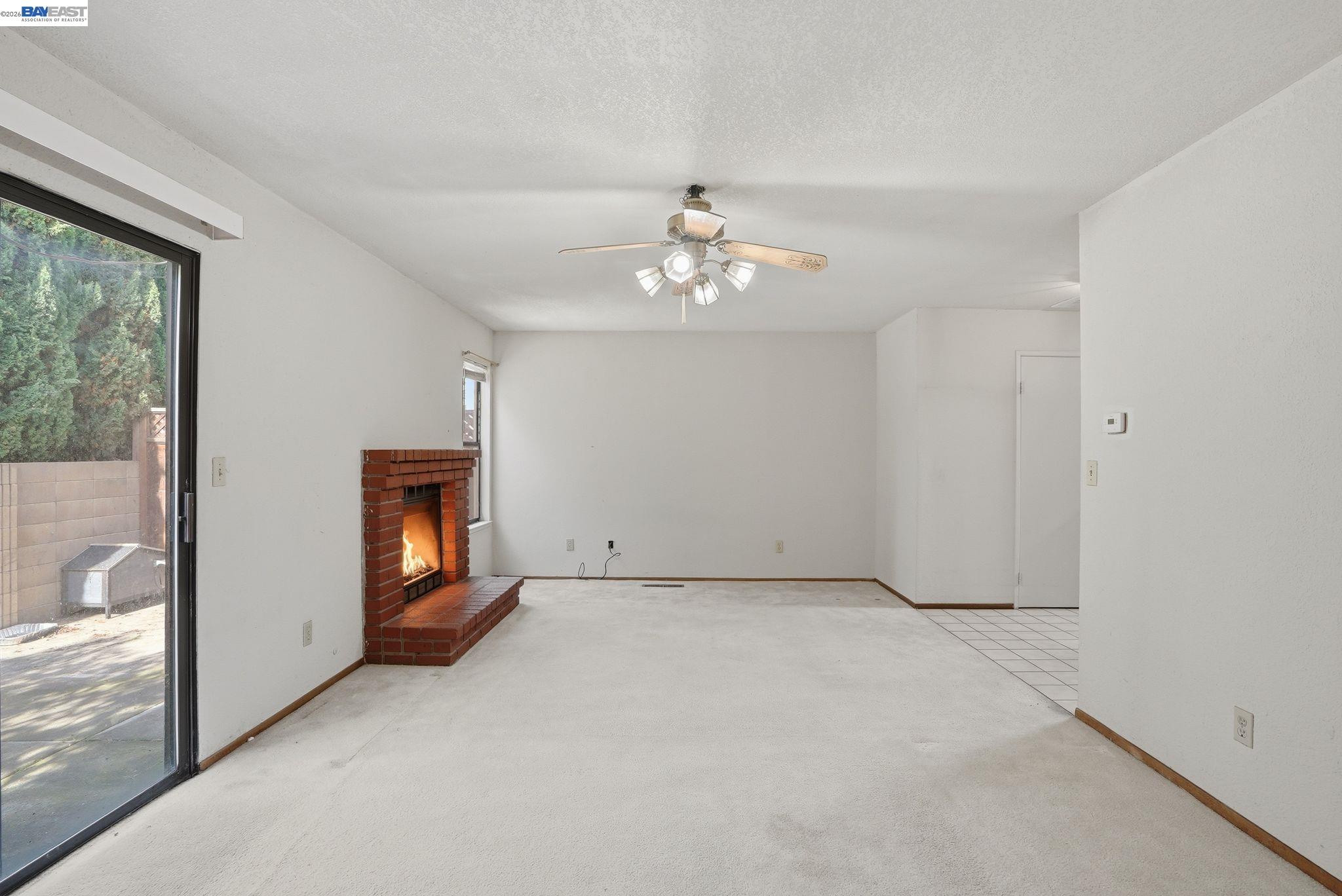 Photo #4: 41127464 Listing: Photo #4