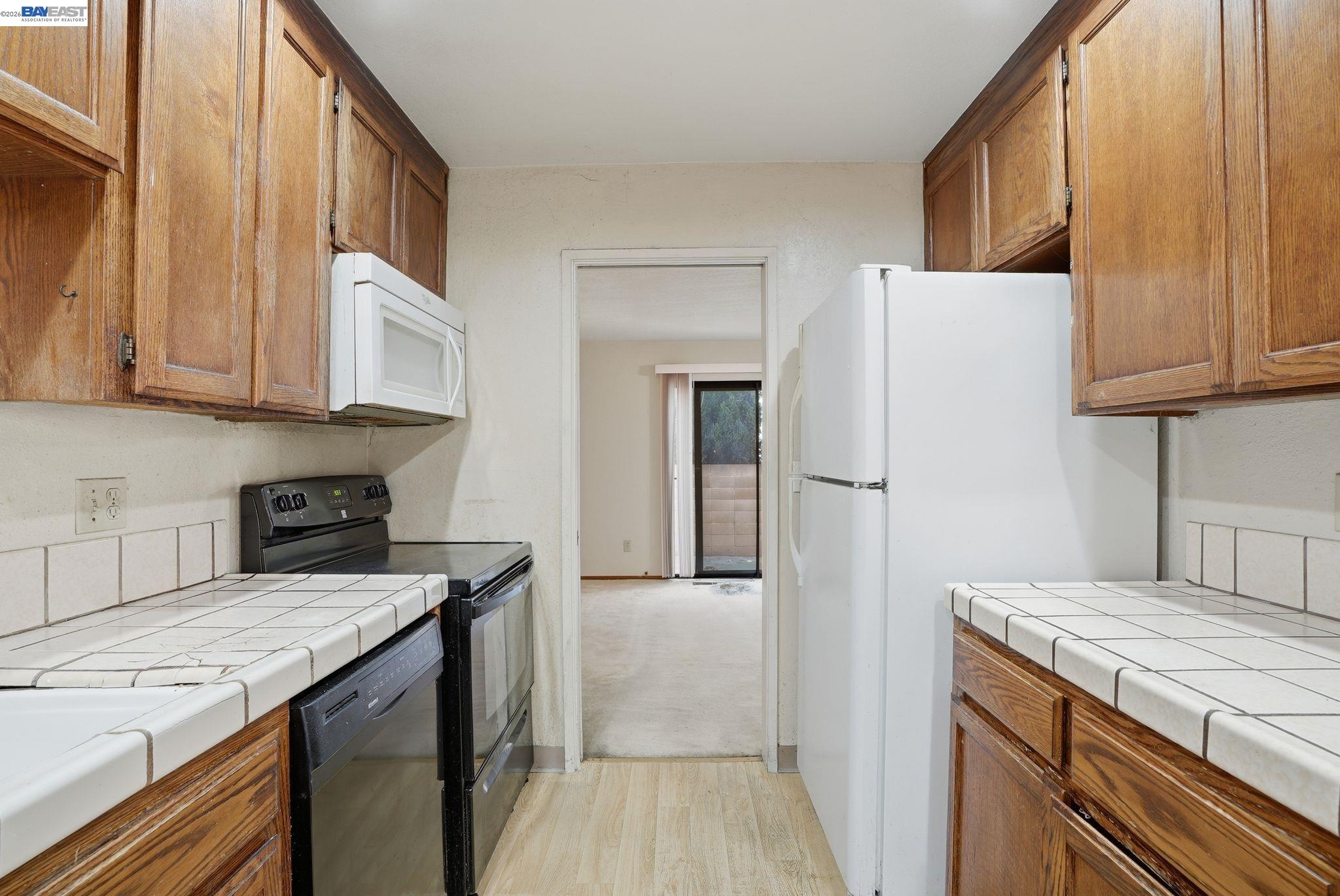 Photo #6: 41127464 Listing: Photo #6