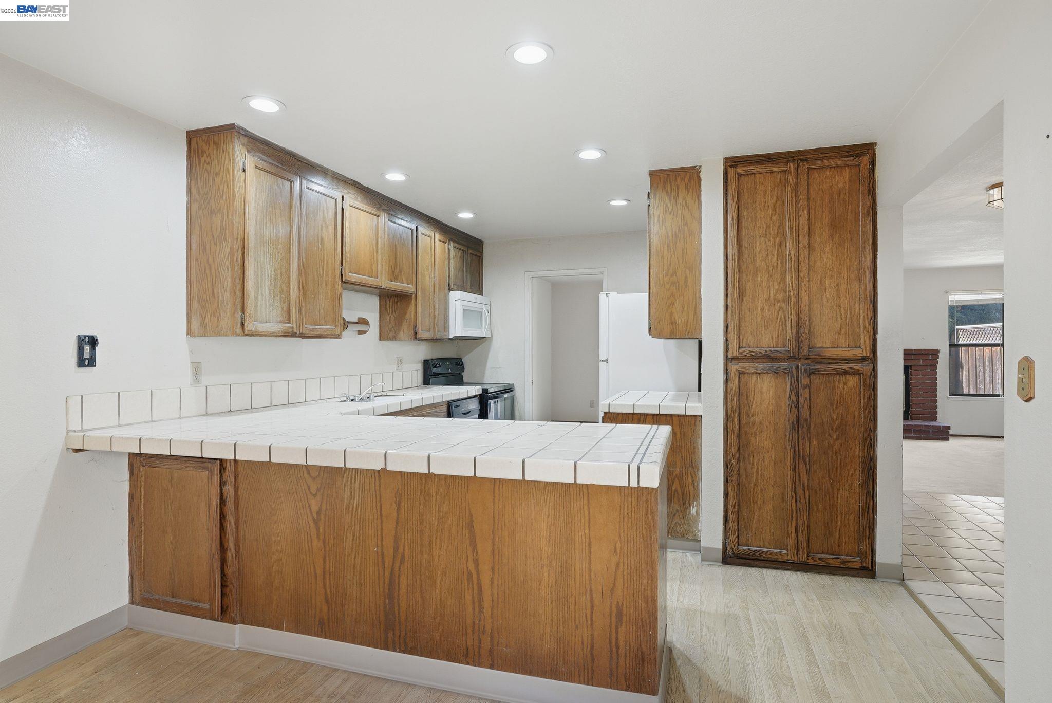 Photo #7: 41127464 Listing: Photo #7