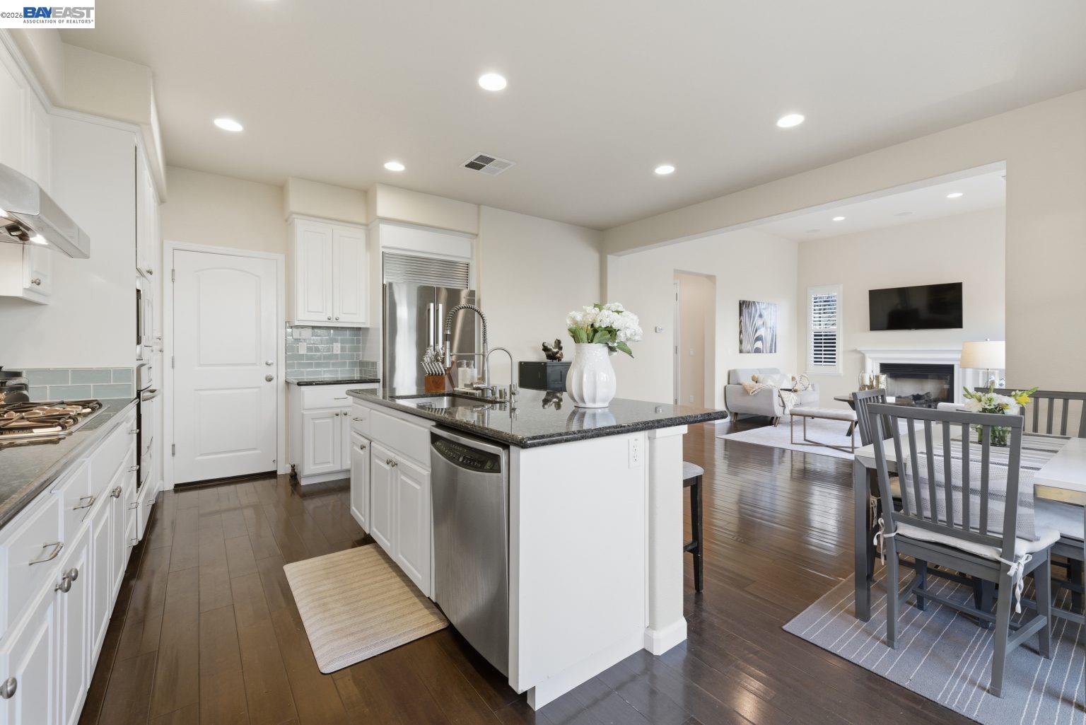 Detail Gallery Image 17 of 55 For 217 Wimbledon Ct, San Ramon,  CA 94582 - 5 Beds | 4 Baths