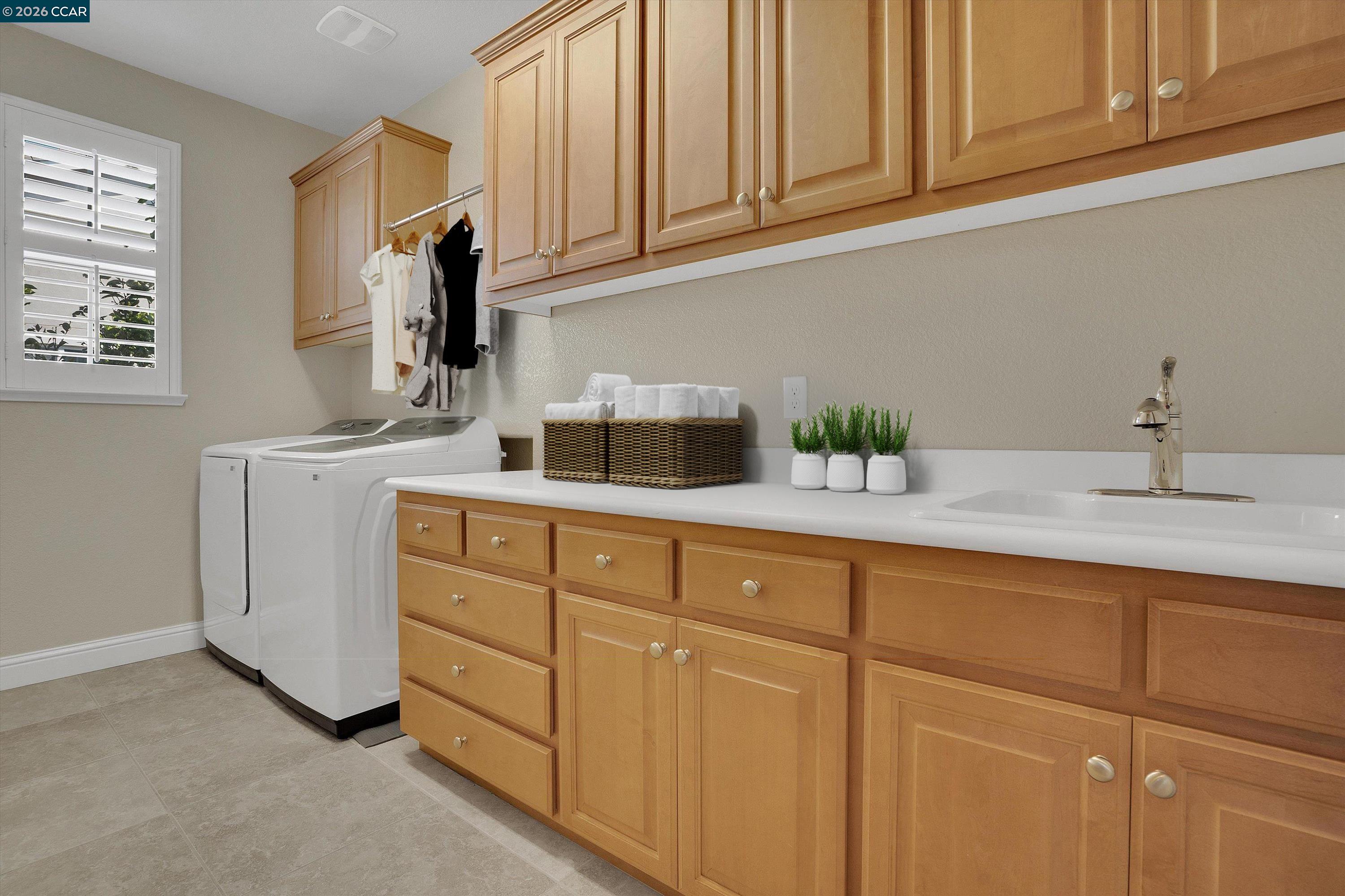 Detail Gallery Image 11 of 13 For 1013 Hollyhock Dr, Oakley,  CA 94561 - 5 Beds | 3/1 Baths