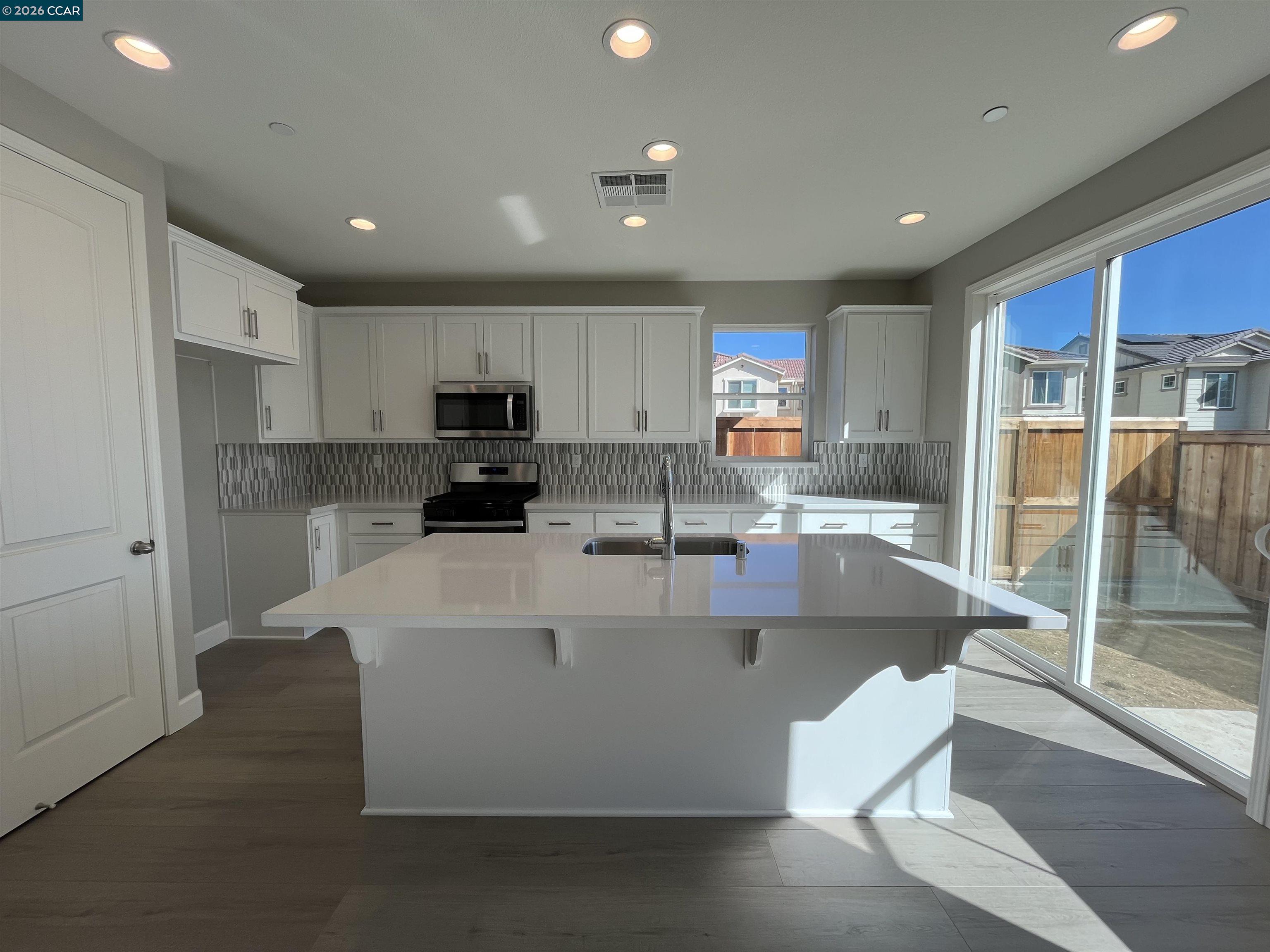 Detail Gallery Image 2 of 6 For 4804 Dolce Court, Fairfield,  CA 94534 - 4 Beds | 2/1 Baths