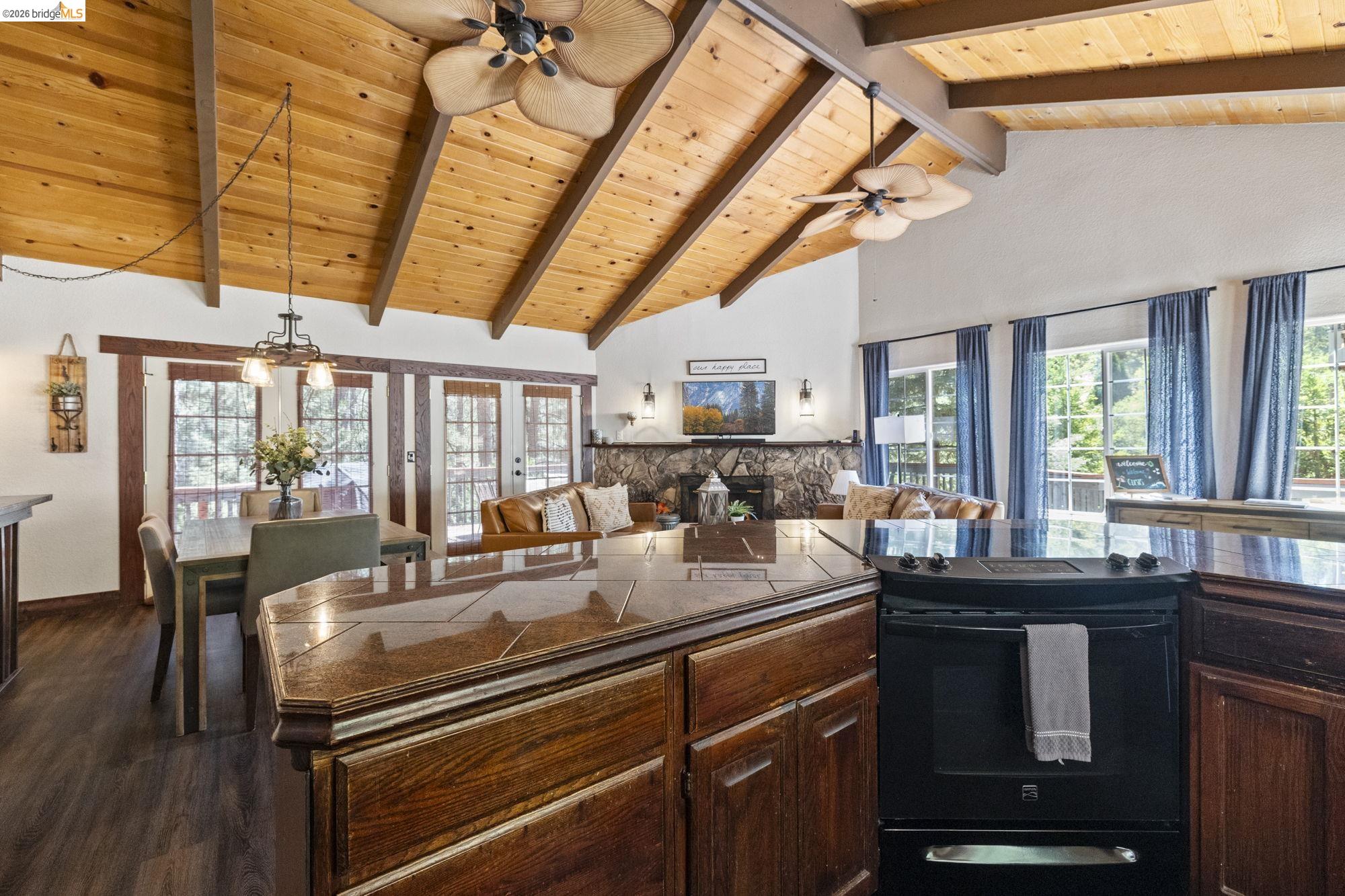 Detail Gallery Image 15 of 60 For 19824 Pine Mountain Dr, Groveland,  CA 95321 - 3 Beds | 2 Baths