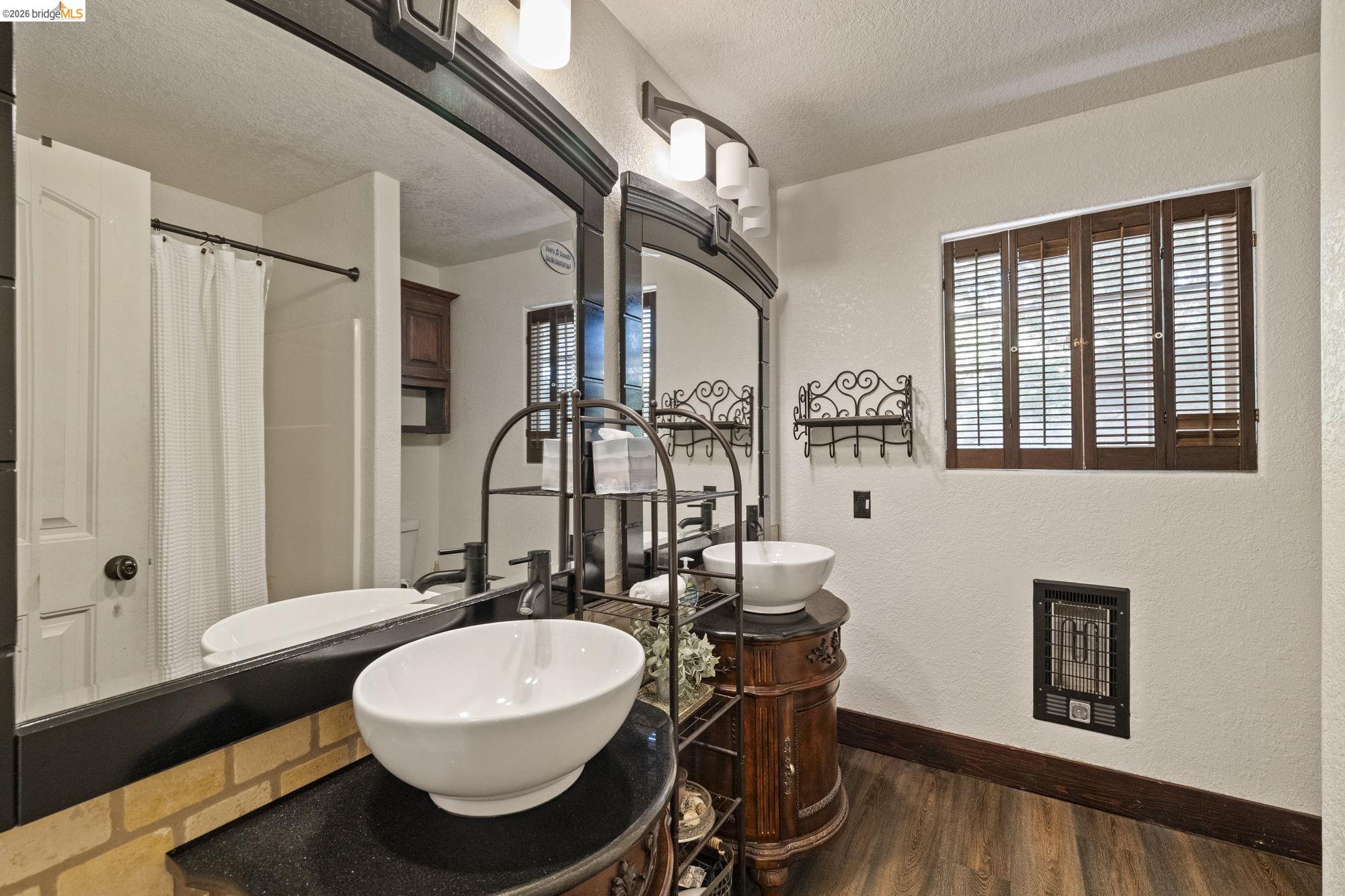 Detail Gallery Image 17 of 60 For 19824 Pine Mountain Dr, Groveland,  CA 95321 - 3 Beds | 2 Baths