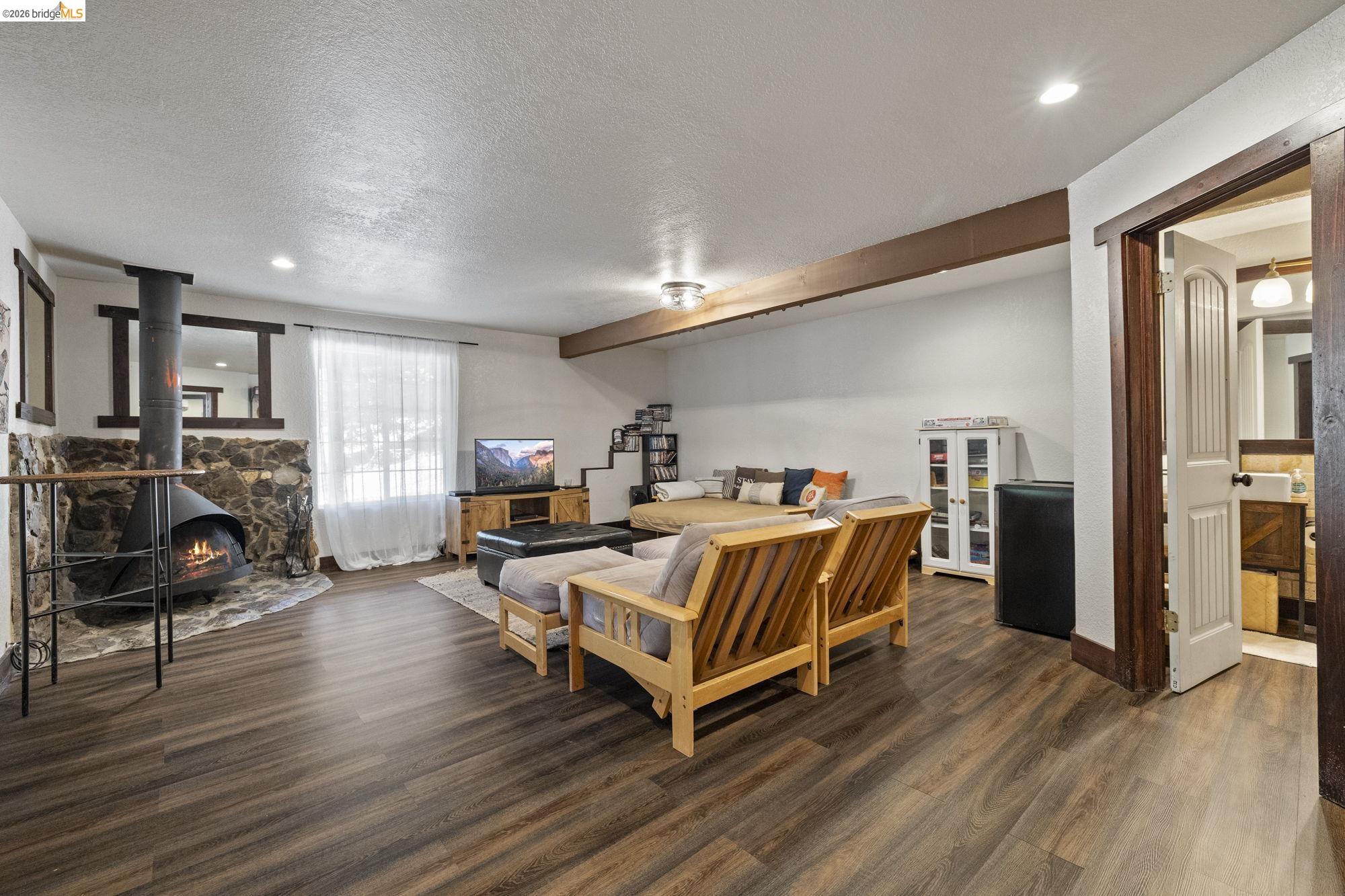 Detail Gallery Image 24 of 60 For 19824 Pine Mountain Dr, Groveland,  CA 95321 - 3 Beds | 2 Baths