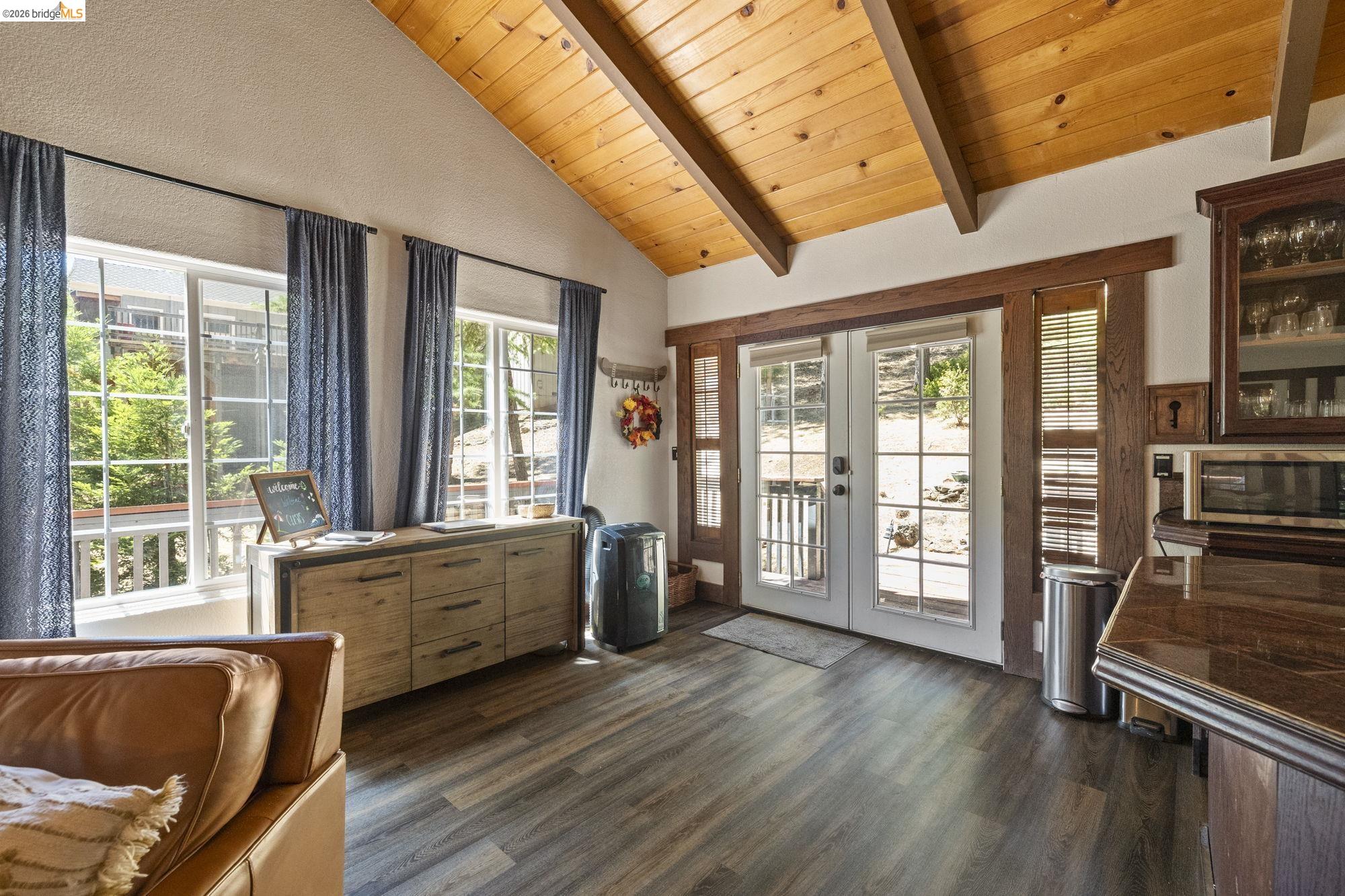 Detail Gallery Image 5 of 60 For 19824 Pine Mountain Dr, Groveland,  CA 95321 - 3 Beds | 2 Baths