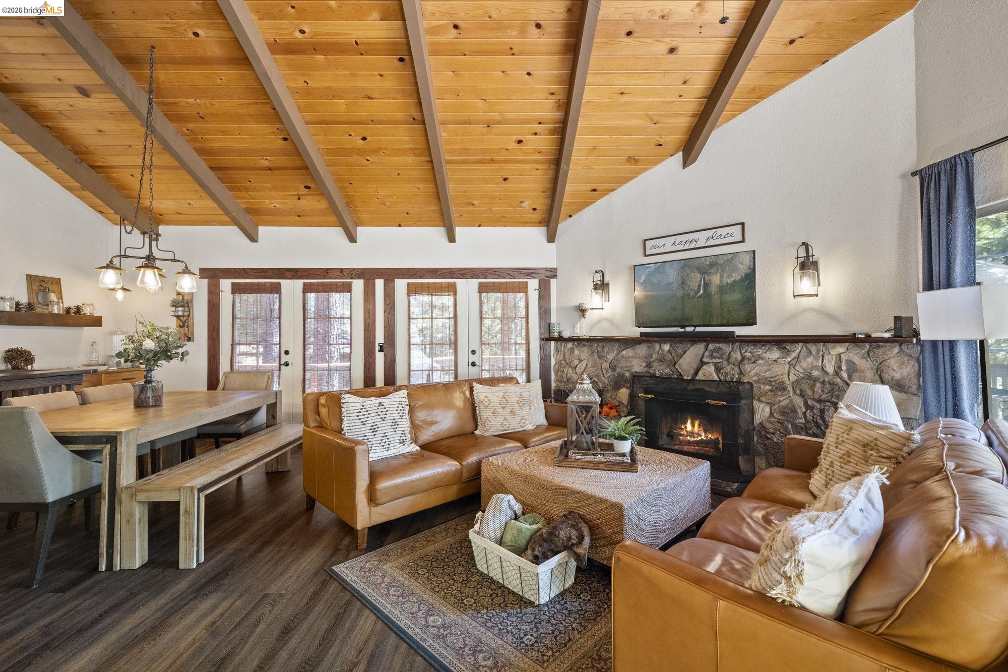 Detail Gallery Image 9 of 60 For 19824 Pine Mountain Dr, Groveland,  CA 95321 - 3 Beds | 2 Baths