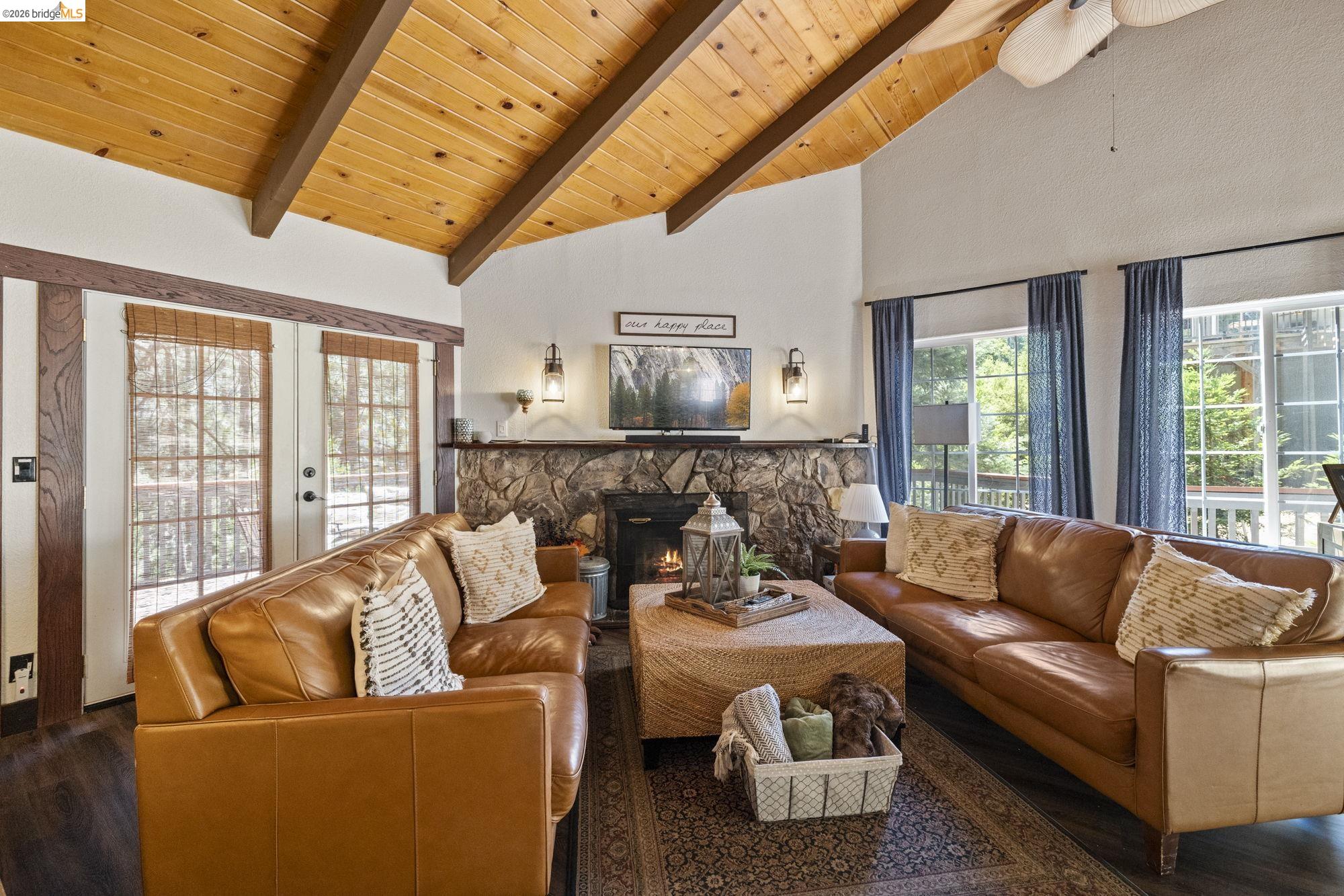 Detail Gallery Image 10 of 60 For 19824 Pine Mountain Dr, Groveland,  CA 95321 - 3 Beds | 2 Baths