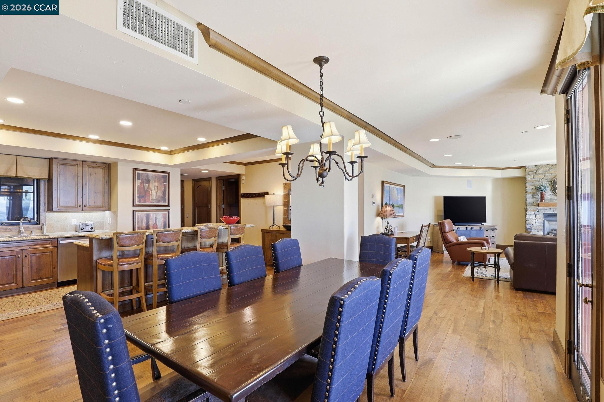 Detail Gallery Image 16 of 42 For 6750 N Lake Blvd #1,  Tahoe Vista,  CA 96148 - 4 Beds | 4/1 Baths