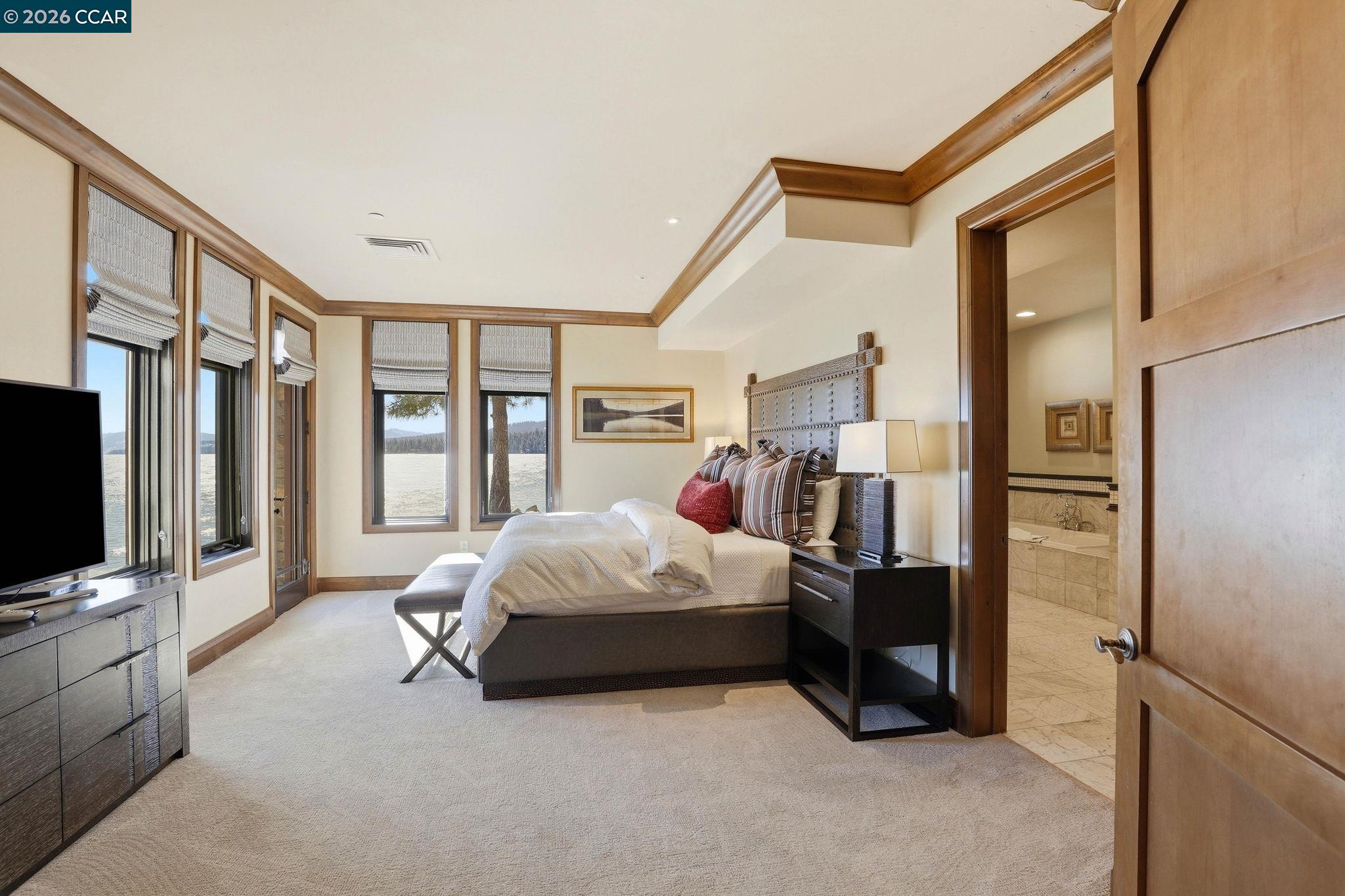 Detail Gallery Image 19 of 42 For 6750 N Lake Blvd #1,  Tahoe Vista,  CA 96148 - 4 Beds | 4/1 Baths