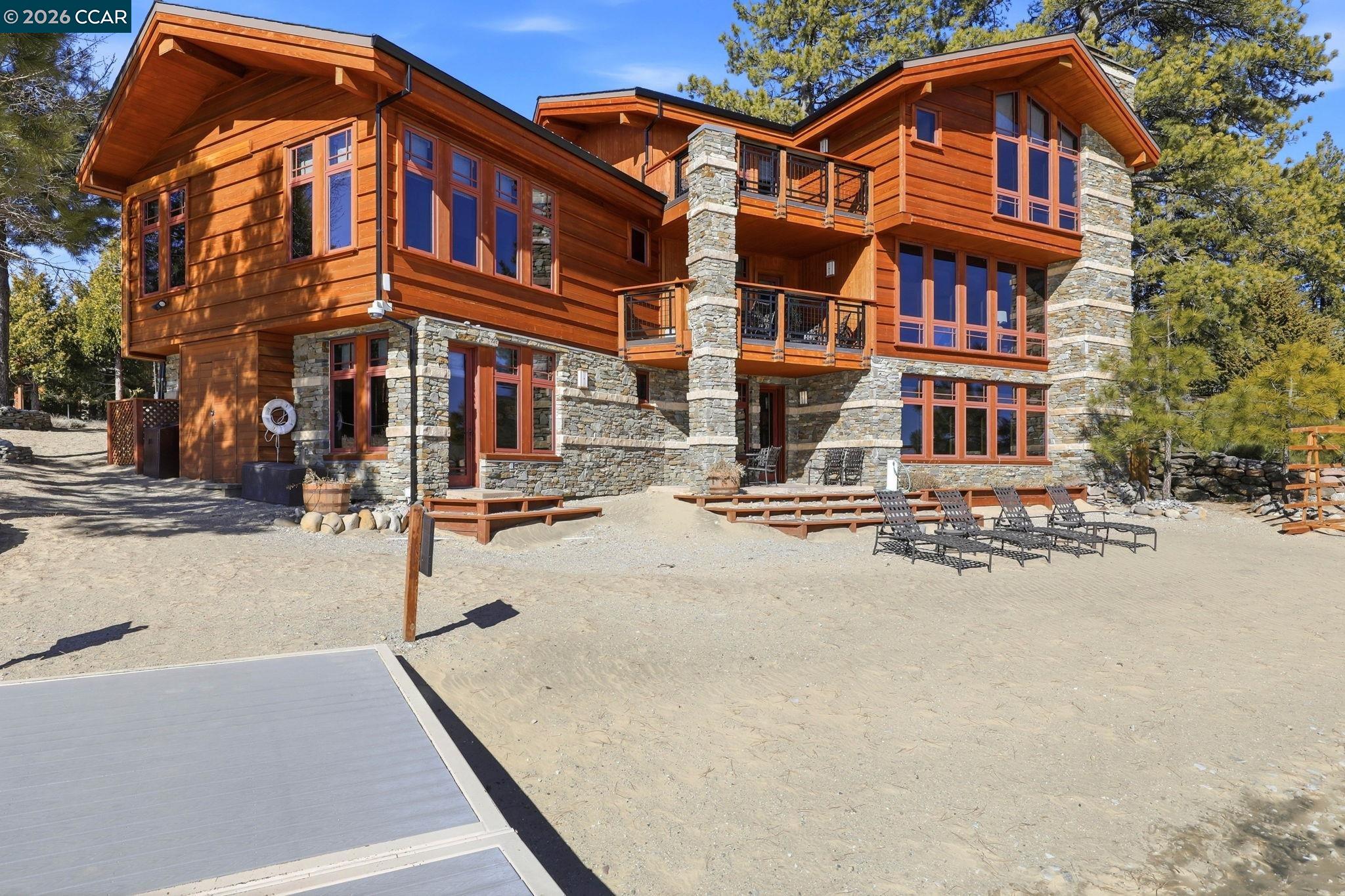 Detail Gallery Image 3 of 42 For 6750 N Lake Blvd #1,  Tahoe Vista,  CA 96148 - 4 Beds | 4/1 Baths