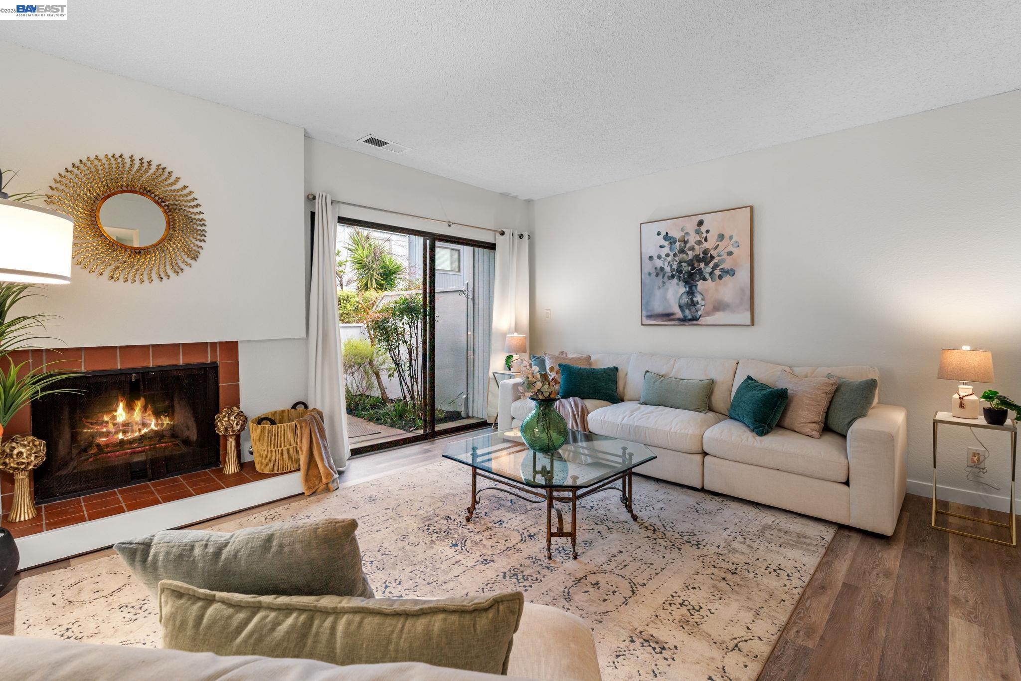 Photo #3: 41127471 Listing: Photo #3