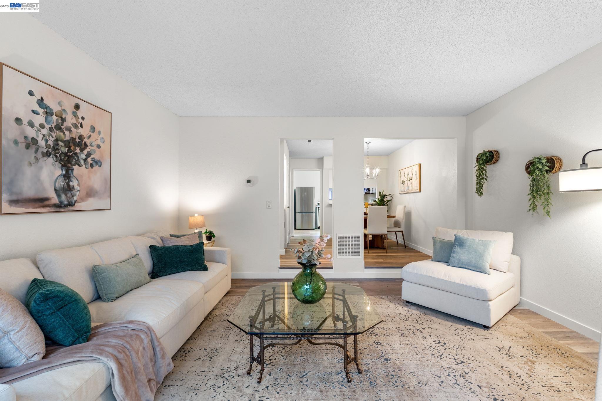 Photo #6: 41127471 Listing: Photo #6