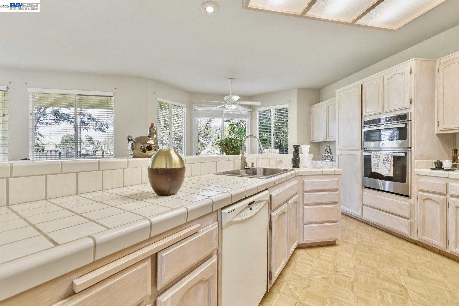 Detail Gallery Image 12 of 47 For 2595 Cherry Hills Dr, Discovery Bay,  CA 94505 - 3 Beds | 2/1 Baths