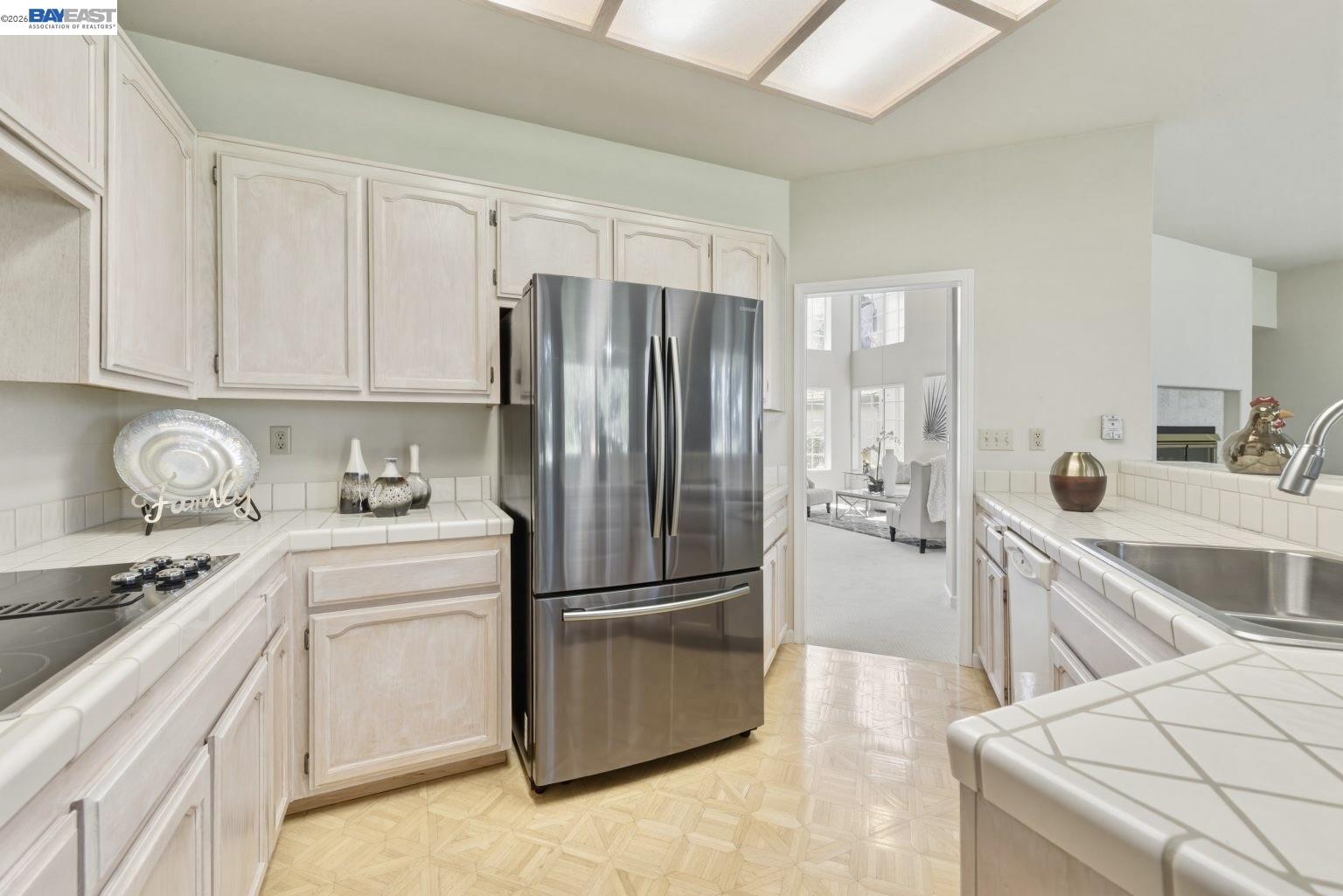 Detail Gallery Image 14 of 47 For 2595 Cherry Hills Dr, Discovery Bay,  CA 94505 - 3 Beds | 2/1 Baths