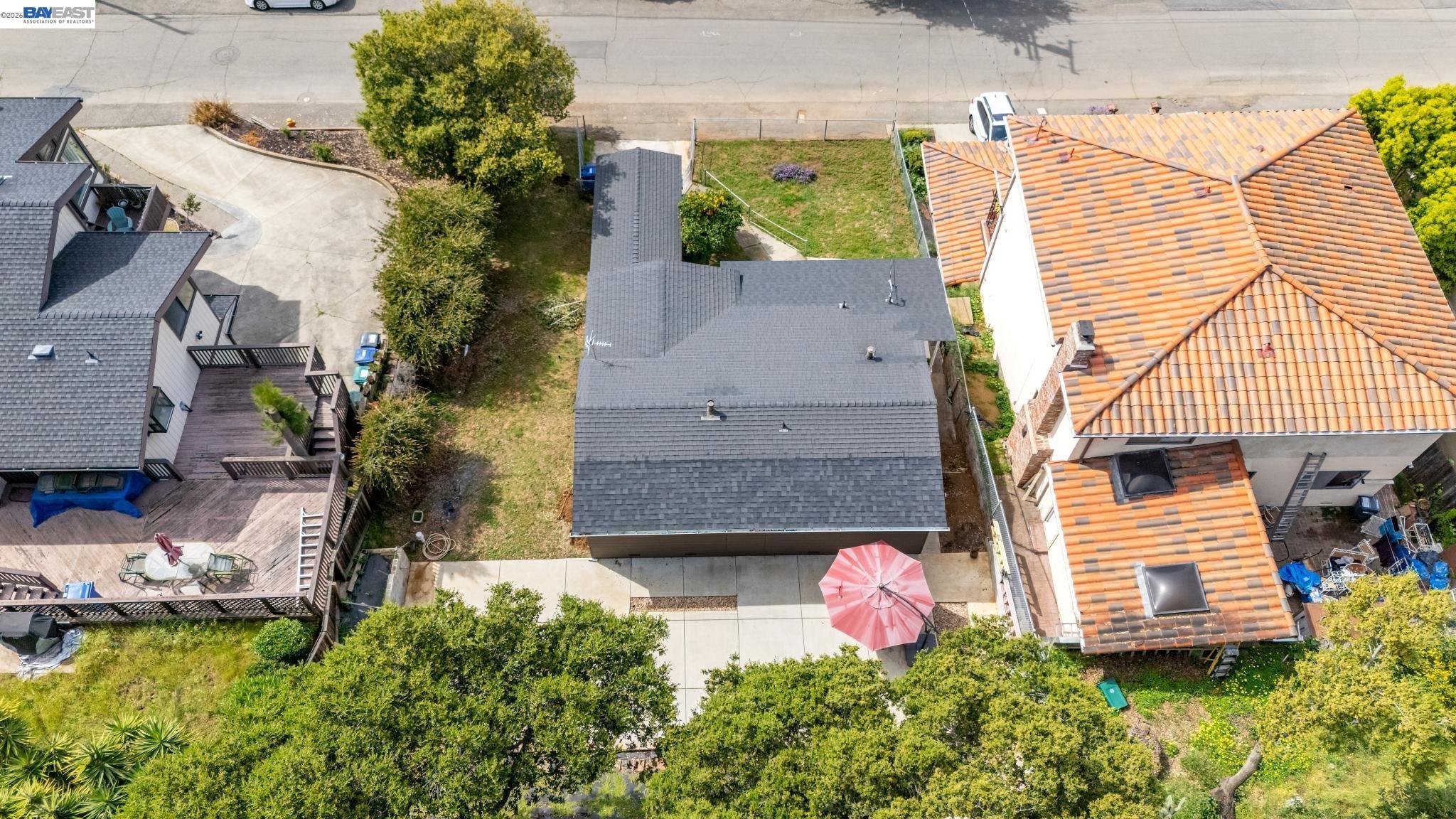 Detail Gallery Image 12 of 44 For 25910 Westview Way, Hayward,  CA 94542 - 2 Beds | 1 Baths