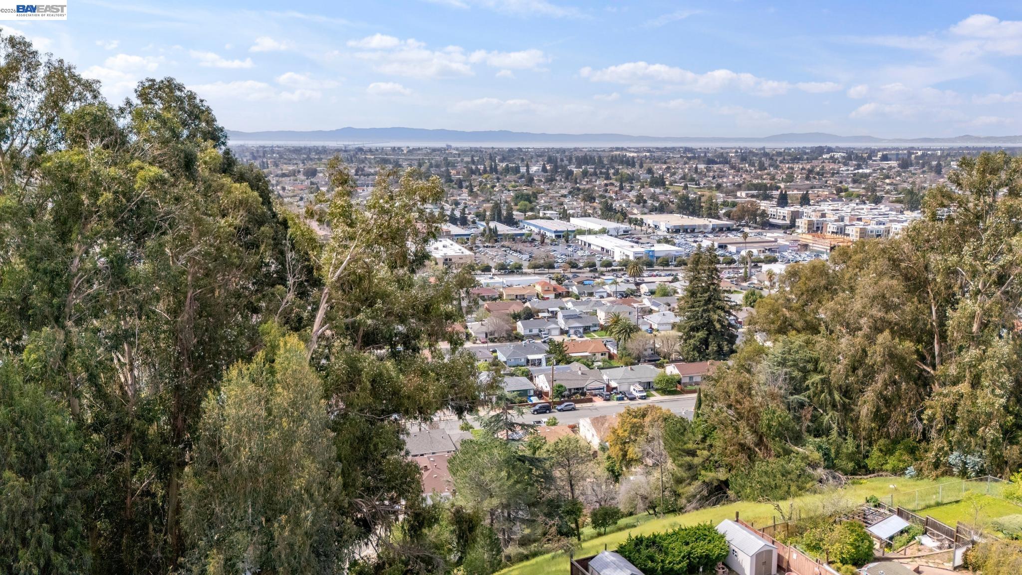 Detail Gallery Image 14 of 44 For 25910 Westview Way, Hayward,  CA 94542 - 2 Beds | 1 Baths