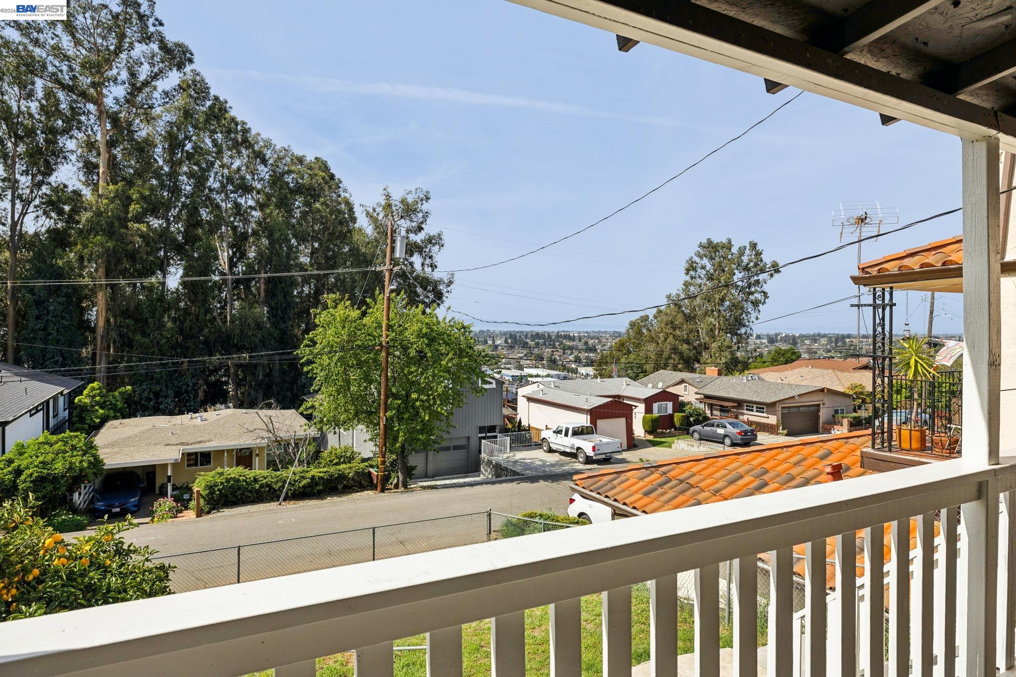 Detail Gallery Image 17 of 44 For 25910 Westview Way, Hayward,  CA 94542 - 2 Beds | 1 Baths