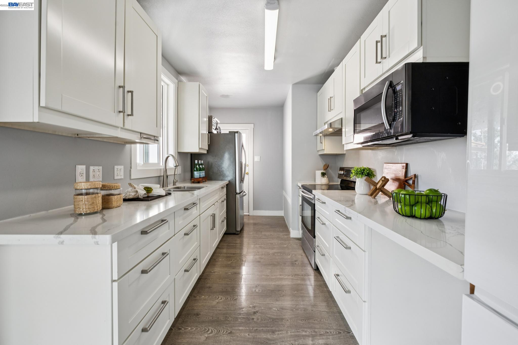 Detail Gallery Image 24 of 44 For 25910 Westview Way, Hayward,  CA 94542 - 2 Beds | 1 Baths