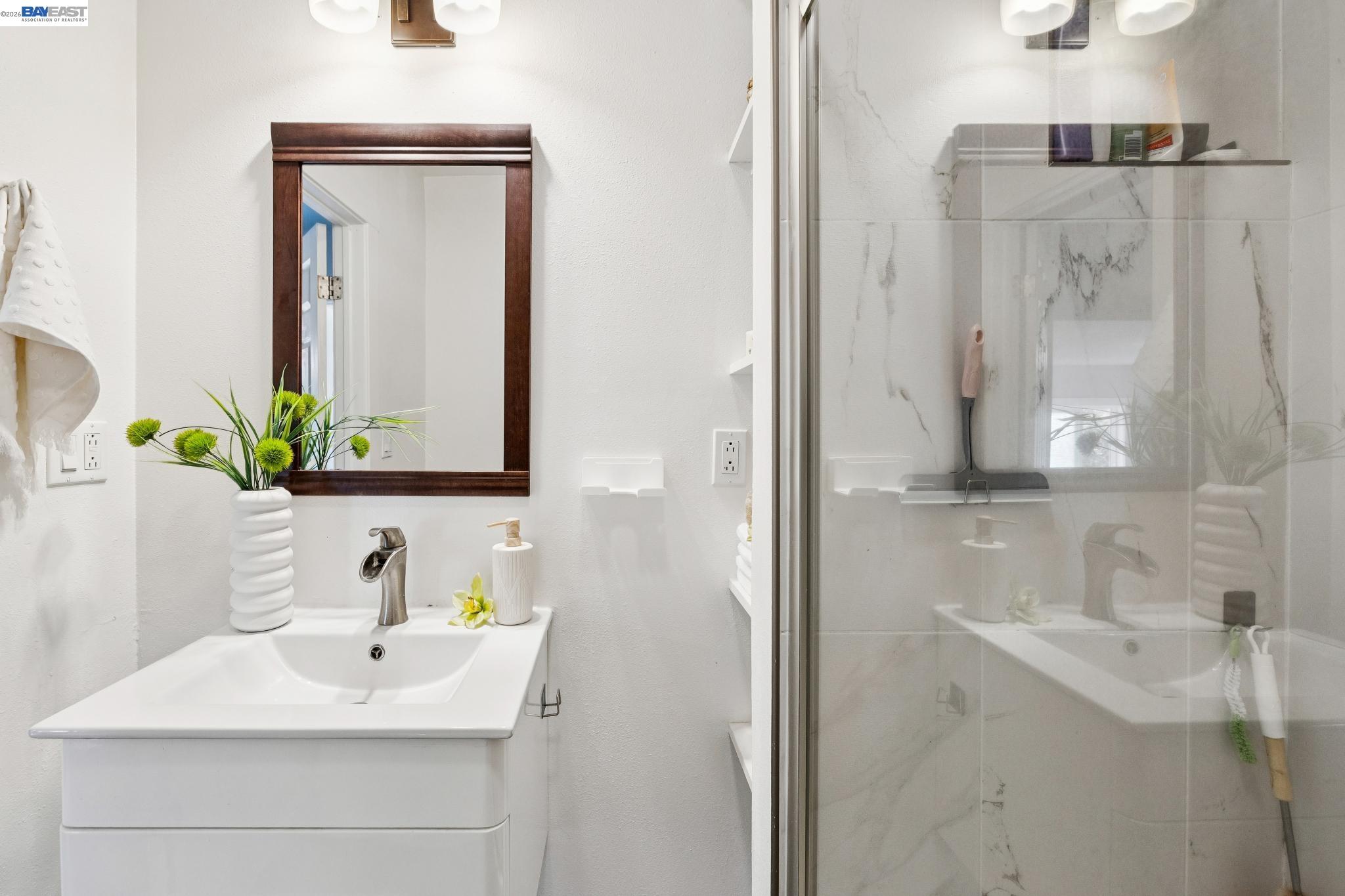 Detail Gallery Image 34 of 44 For 25910 Westview Way, Hayward,  CA 94542 - 2 Beds | 1 Baths