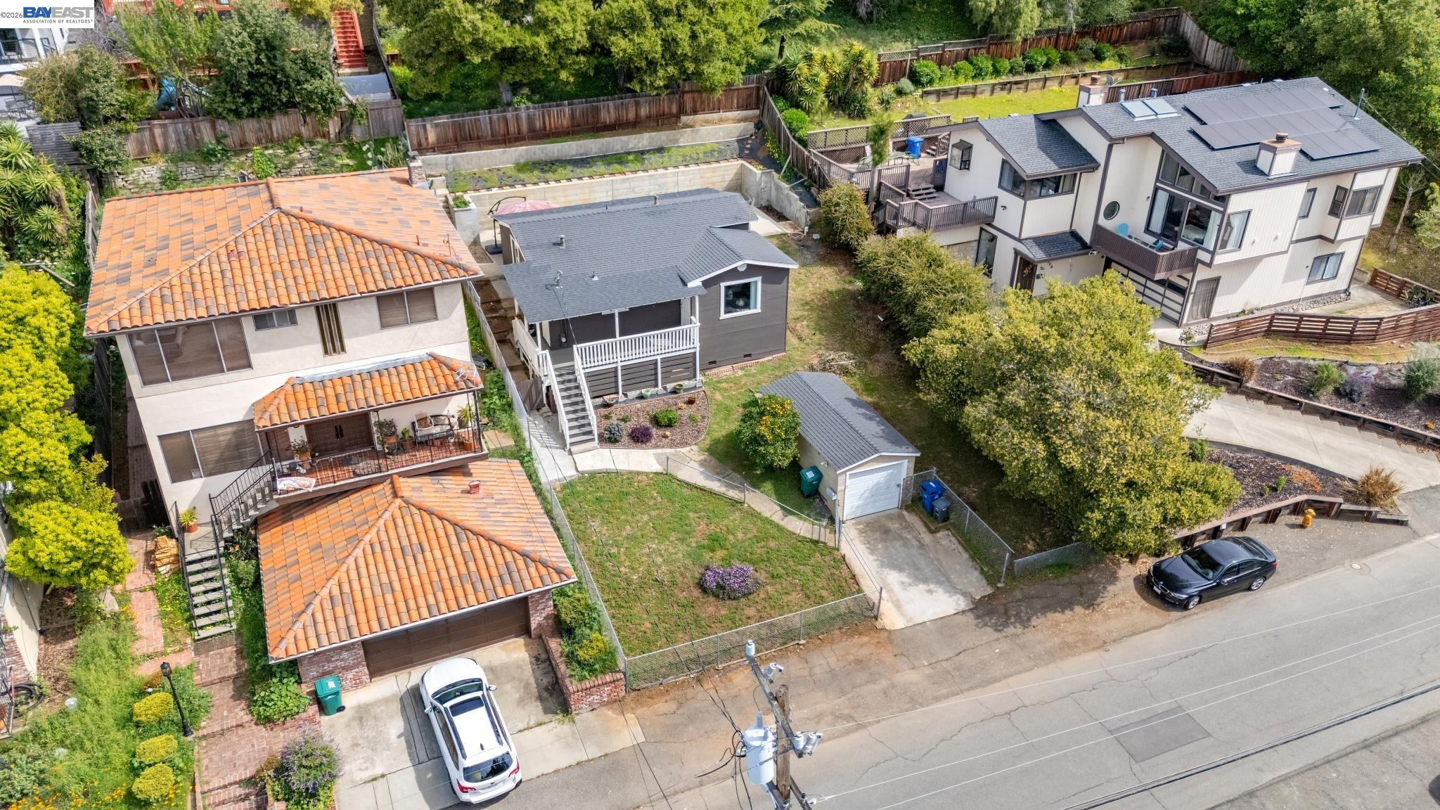 Detail Gallery Image 7 of 44 For 25910 Westview Way, Hayward,  CA 94542 - 2 Beds | 1 Baths