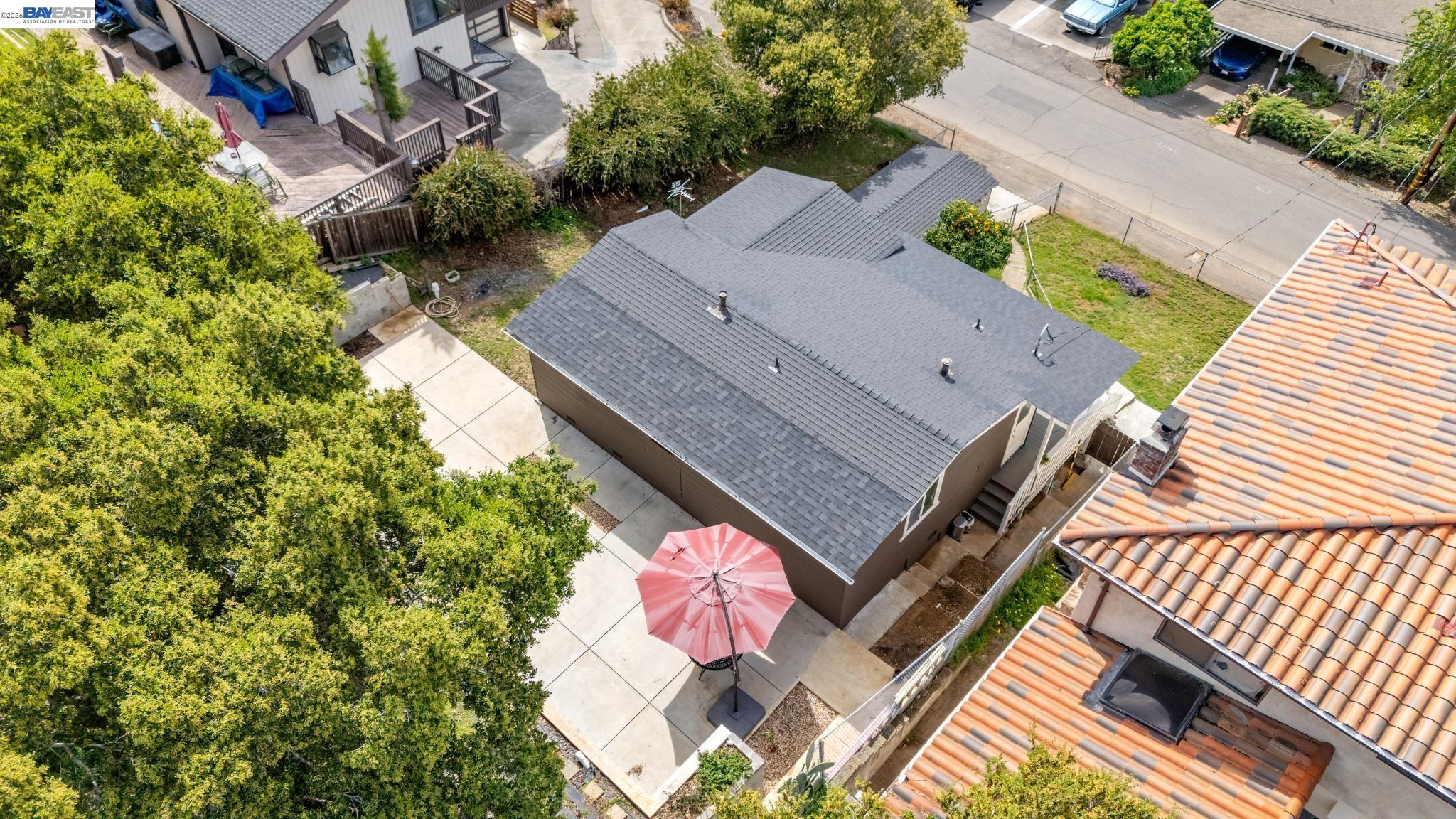 Detail Gallery Image 10 of 44 For 25910 Westview Way, Hayward,  CA 94542 - 2 Beds | 1 Baths