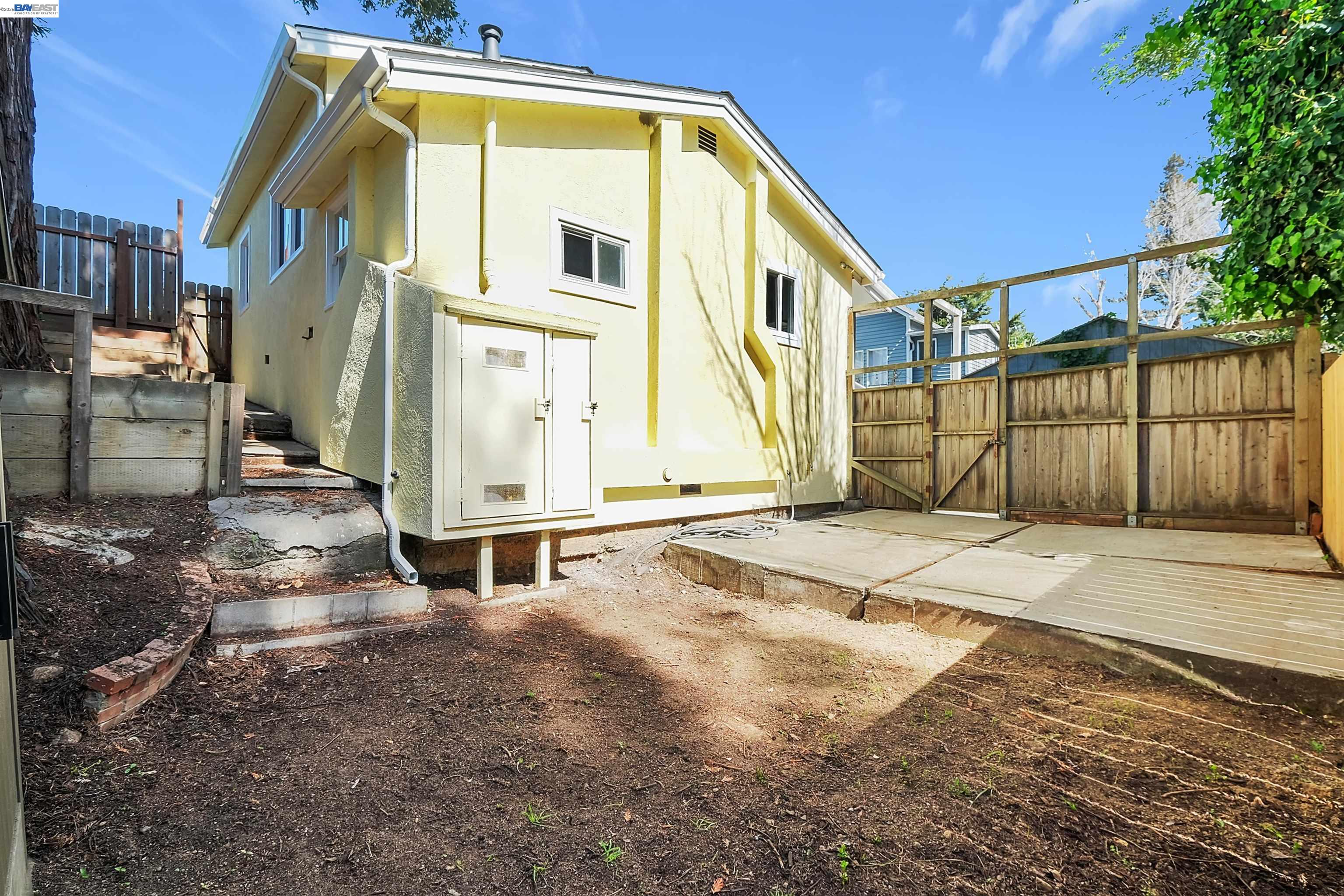 Detail Gallery Image 19 of 28 For 1467 Clay St, Hayward,  CA 94541 - 2 Beds | 1 Baths