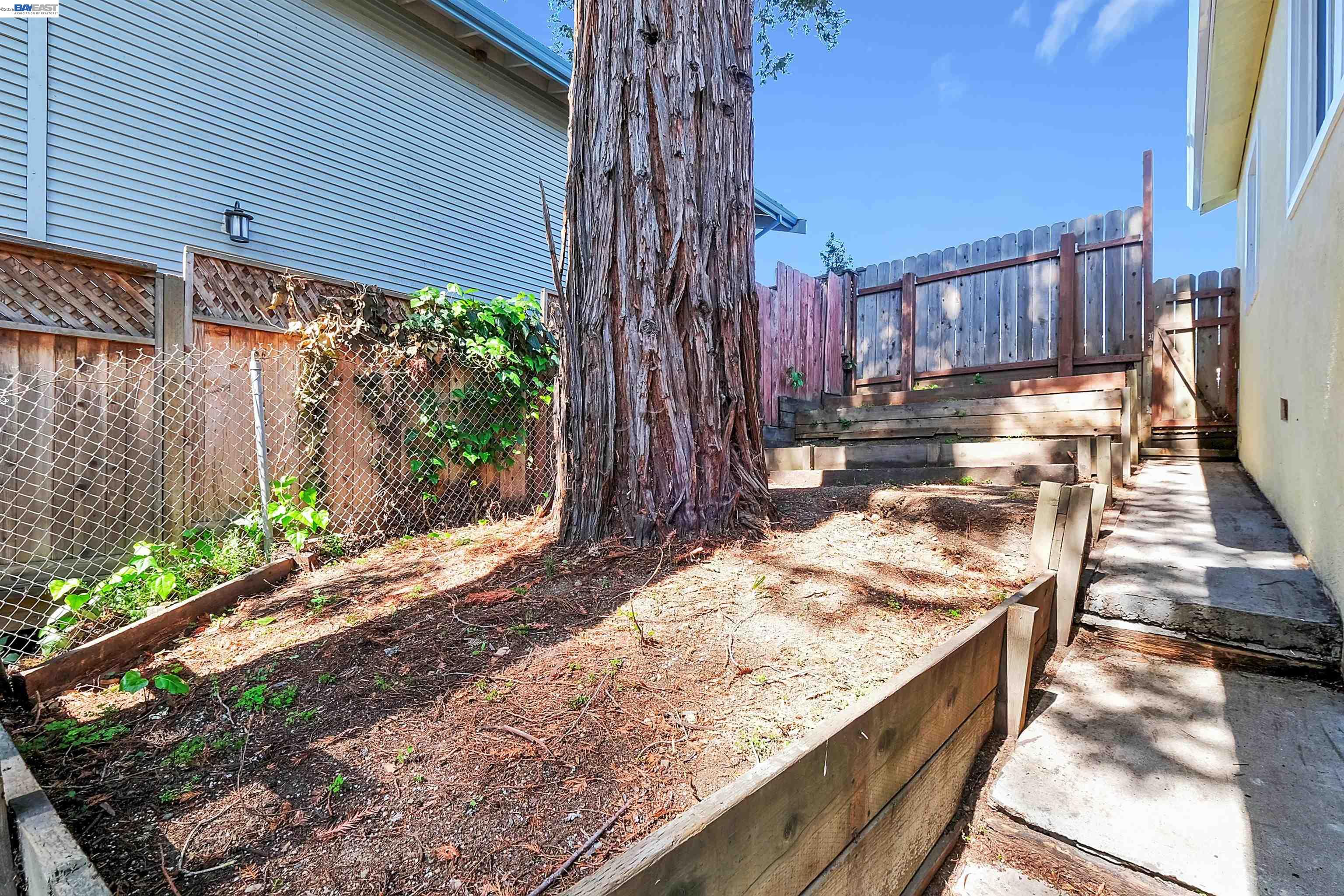 Detail Gallery Image 20 of 28 For 1467 Clay St, Hayward,  CA 94541 - 2 Beds | 1 Baths