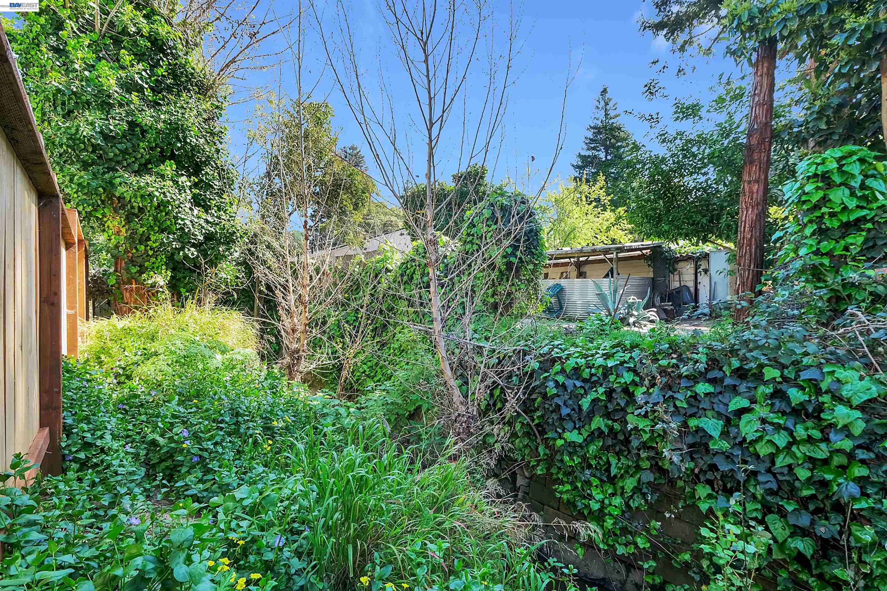 Detail Gallery Image 23 of 28 For 1467 Clay St, Hayward,  CA 94541 - 2 Beds | 1 Baths