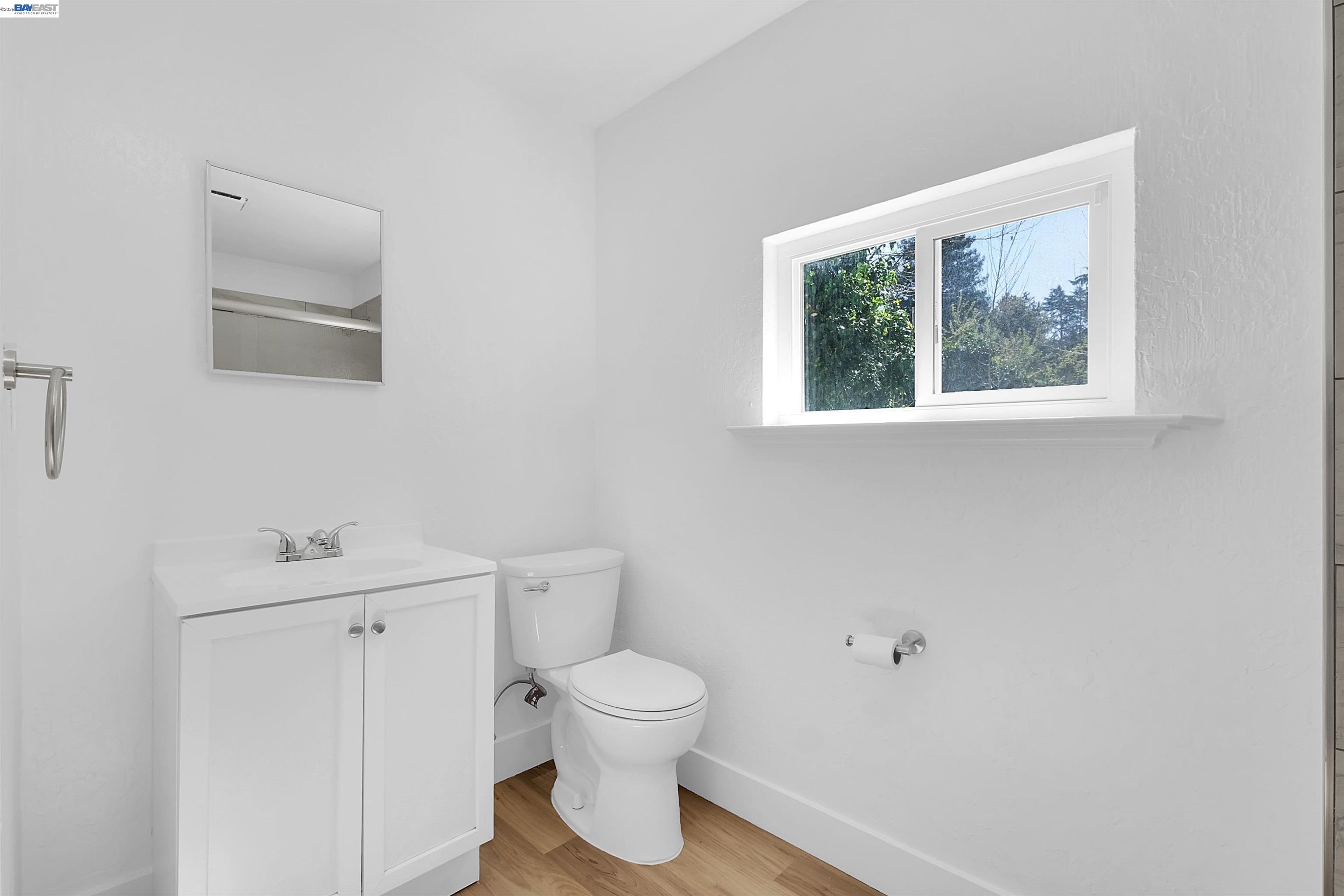 Detail Gallery Image 7 of 28 For 1467 Clay St, Hayward,  CA 94541 - 2 Beds | 1 Baths