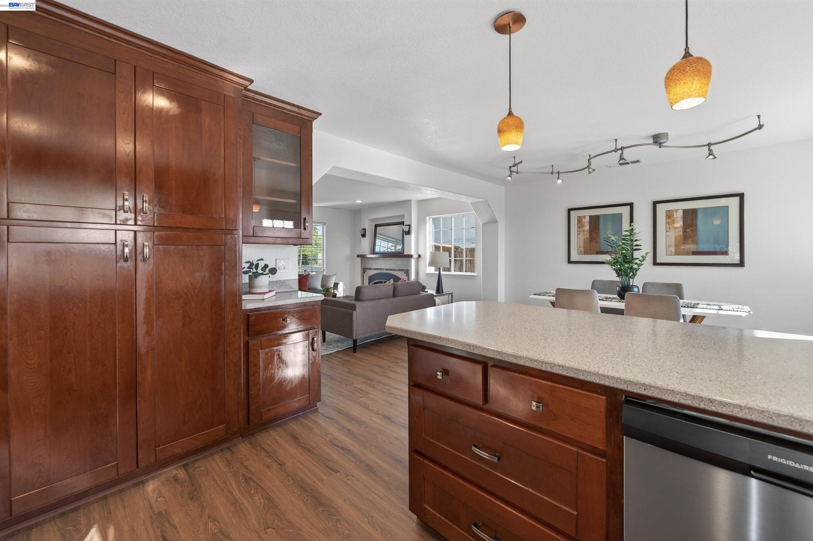 Detail Gallery Image 14 of 30 For 1185 El Dorado Drive, Livermore,  CA 94550 - 5 Beds | 3 Baths