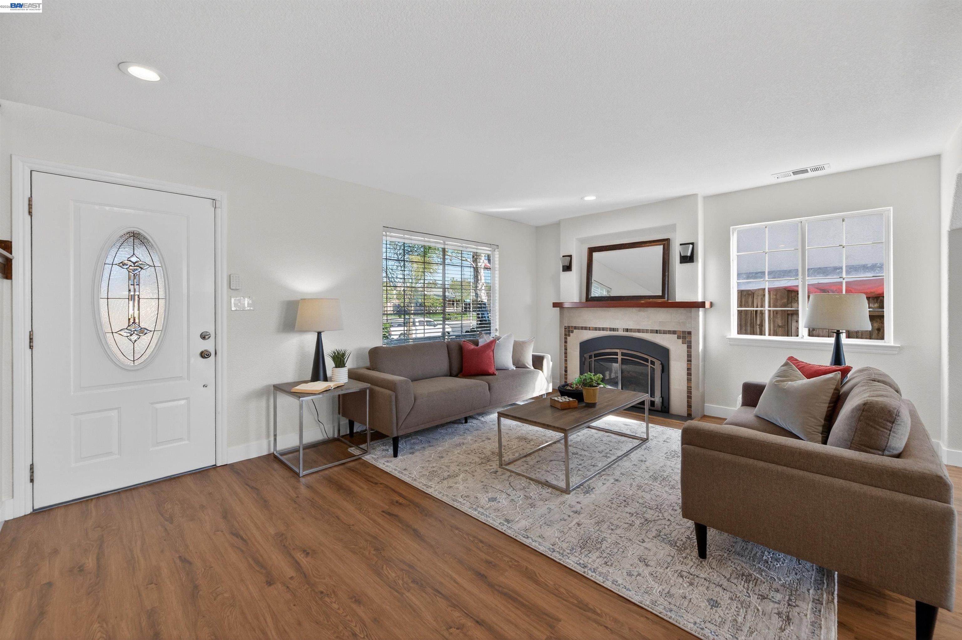 Detail Gallery Image 4 of 30 For 1185 El Dorado Drive, Livermore,  CA 94550 - 5 Beds | 3 Baths